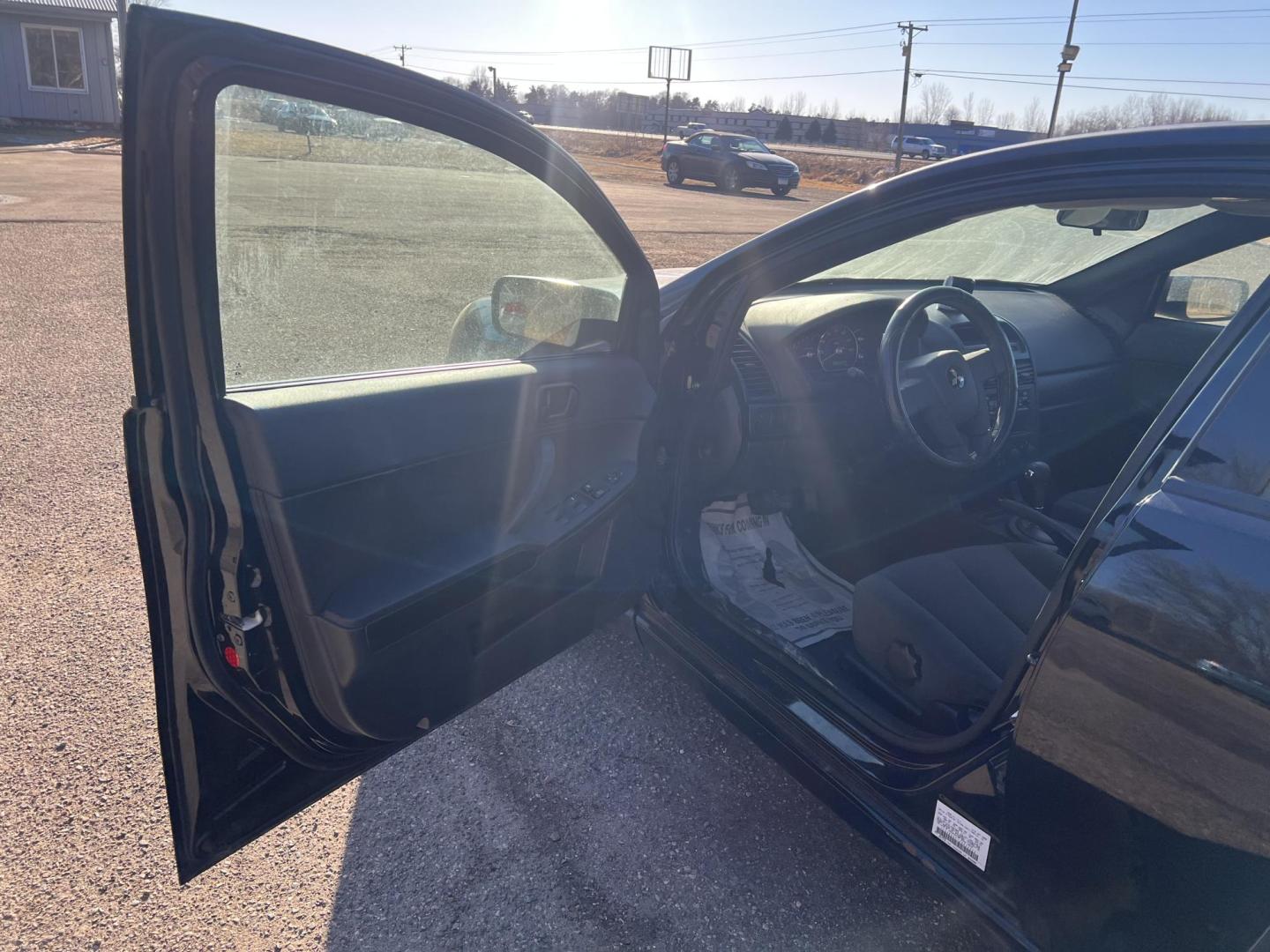 2006 Black Mitsubishi Galant DE (4A3AB26FX6E) with an 2.4L L4 SOHC 16V engine, 4-Speed Automatic Overdrive transmission, located at 17255 hwy 65 NE, Ham Lake, MN, 55304, 0.000000, 0.000000 - Photo#9