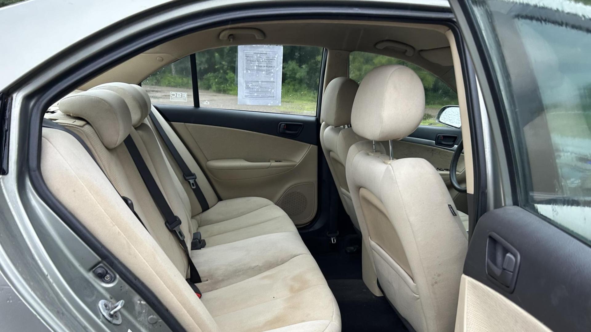 2009 Tan Hyundai Sonata GLS (5NPET46C79H) with an 2.4L L4 DOHC 16V engine, located at 17255 hwy 65 NE, Ham Lake, MN, 55304, 0.000000, 0.000000 - Photo#13