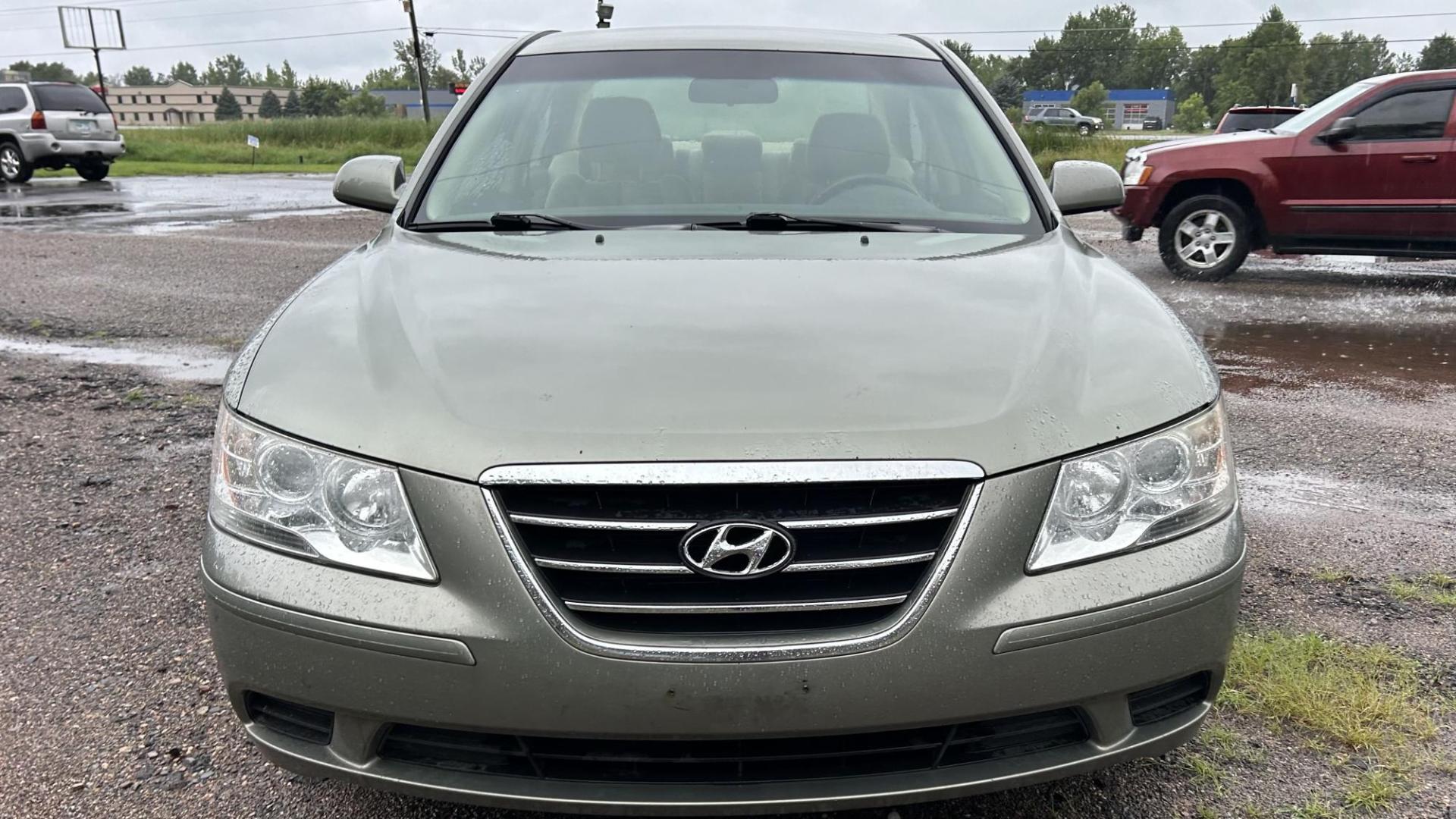 2009 Tan Hyundai Sonata GLS (5NPET46C79H) with an 2.4L L4 DOHC 16V engine, located at 17255 hwy 65 NE, Ham Lake, MN, 55304, 0.000000, 0.000000 - Photo#7