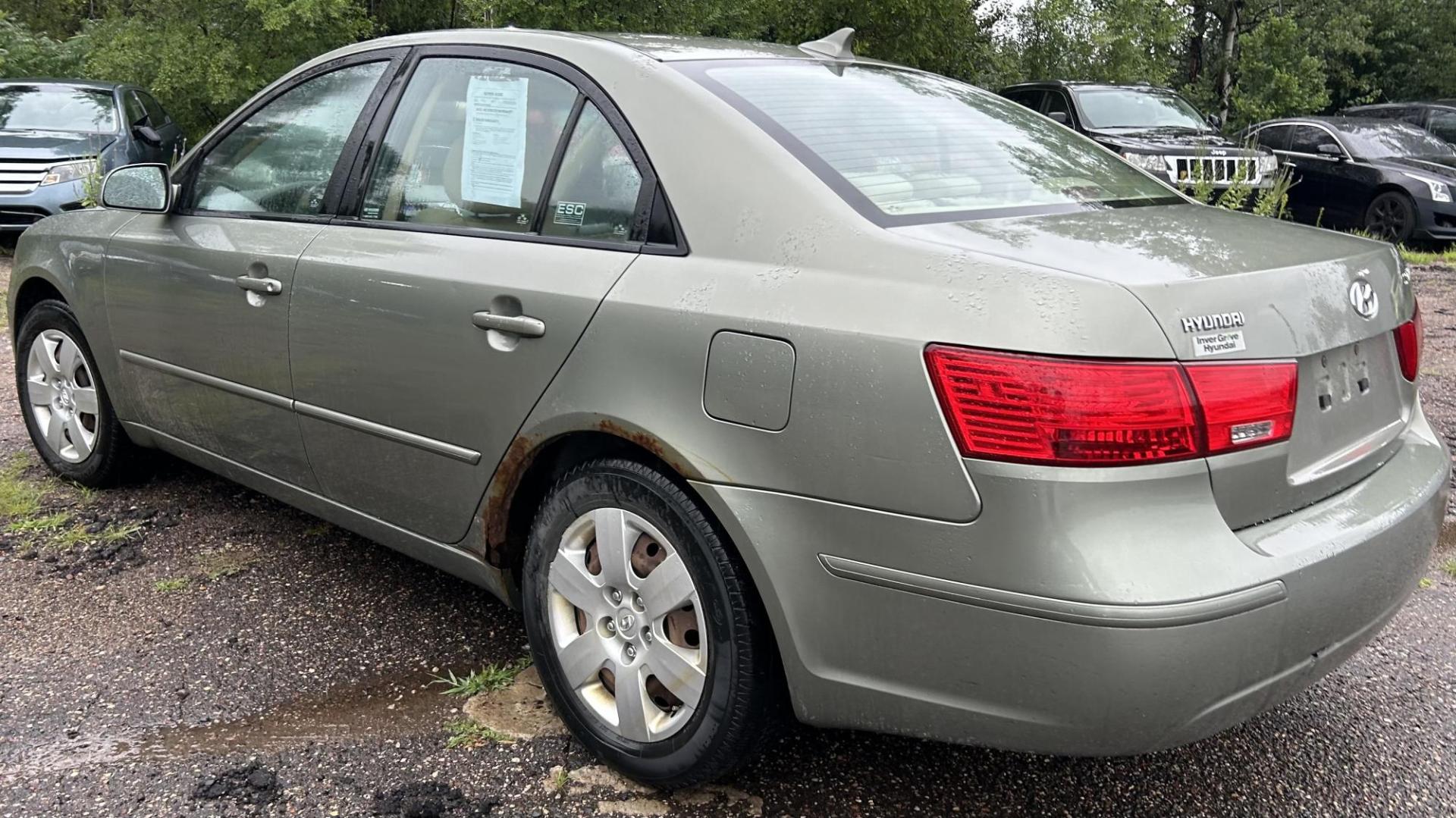 2009 Tan Hyundai Sonata GLS (5NPET46C79H) with an 2.4L L4 DOHC 16V engine, located at 17255 hwy 65 NE, Ham Lake, MN, 55304, 0.000000, 0.000000 - Photo#4