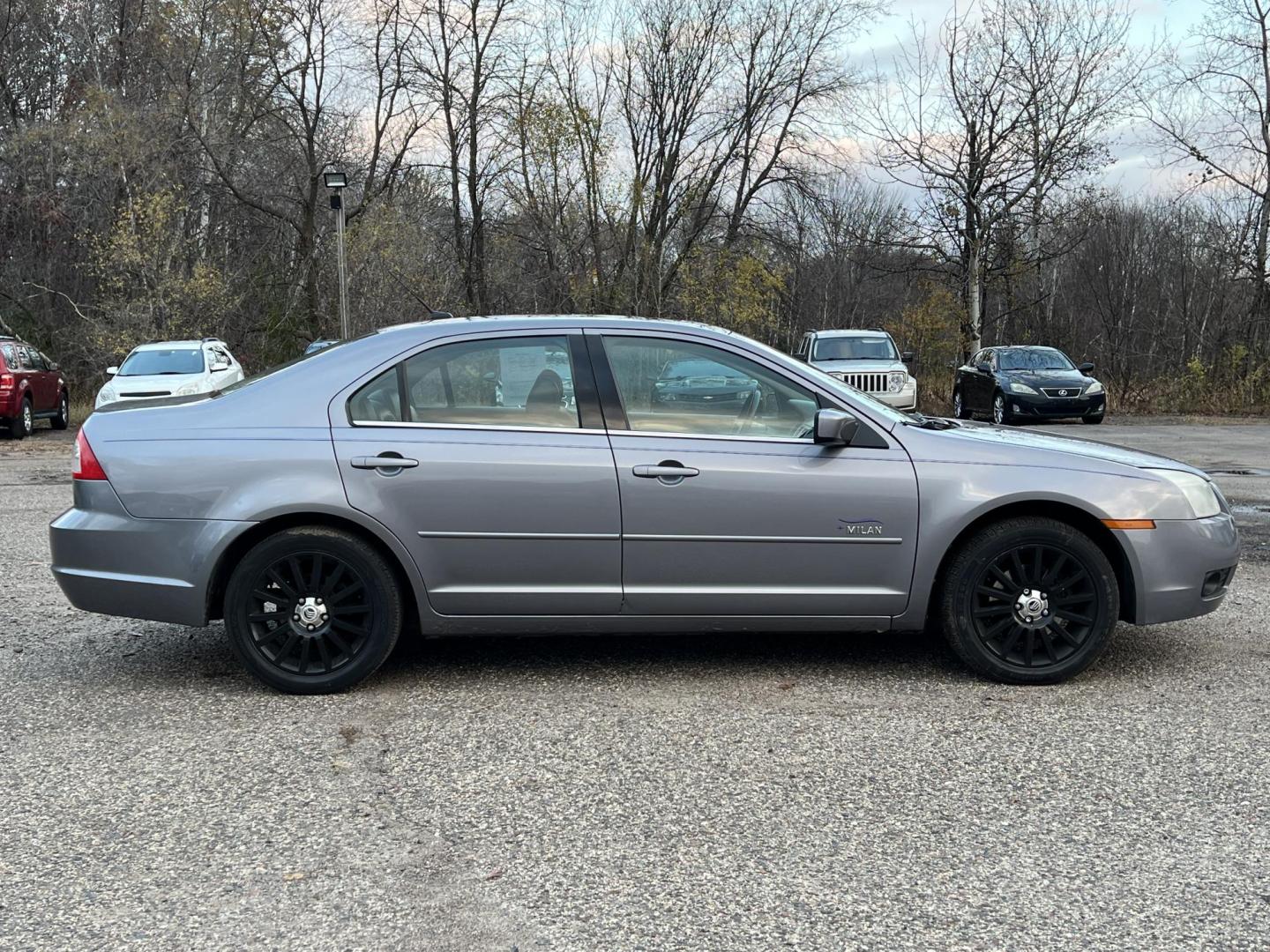 2007 Gray Mercury Milan V6 Premier (3MEHM08187R) with an 3.0L V6 DOHC 24V engine, 6-Speed Automatic Overdrive transmission, located at 17255 hwy 65 NE, Ham Lake, MN, 55304, 0.000000, 0.000000 - Photo#7