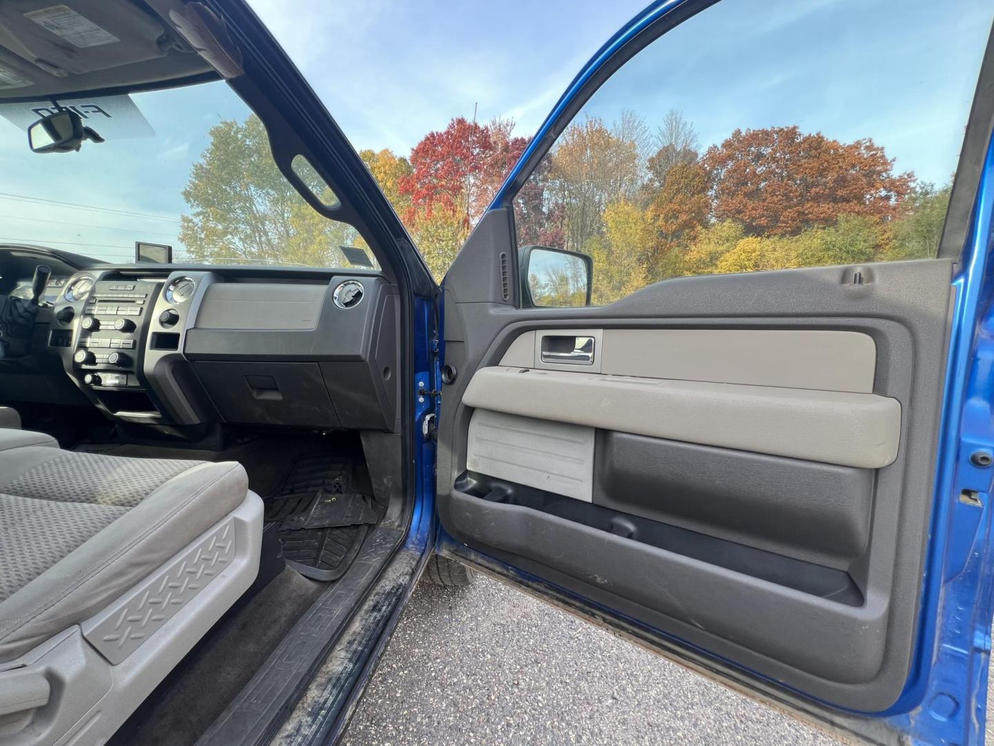 2010 Blue Ford F-150 Lariat SuperCrew 5.5-ft. Bed 4WD (1FTFW1EV1AF) with an 5.4L V8 SOHC 24V FFV engine, 4-Speed Automatic transmission, located at 17255 hwy 65 NE, Ham Lake, MN, 55304, 0.000000, 0.000000 - Photo#14