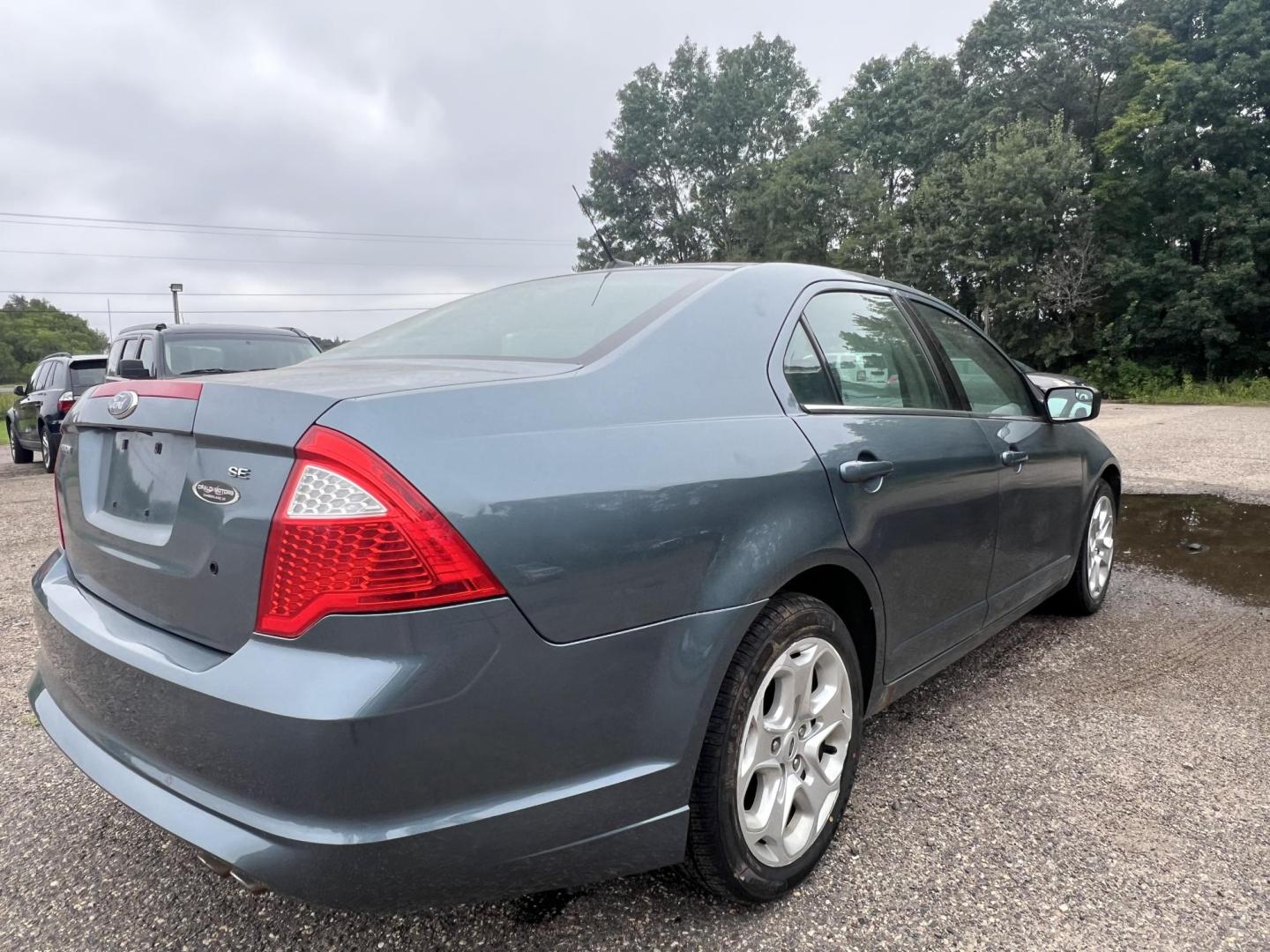 2011 Ford Fusion I4 SE (3FAHP0HA9BR) with an 2.5L L4 DOHC 16V engine, located at 17255 hwy 65 NE, Ham Lake, MN, 55304, 0.000000, 0.000000 - Photo#4