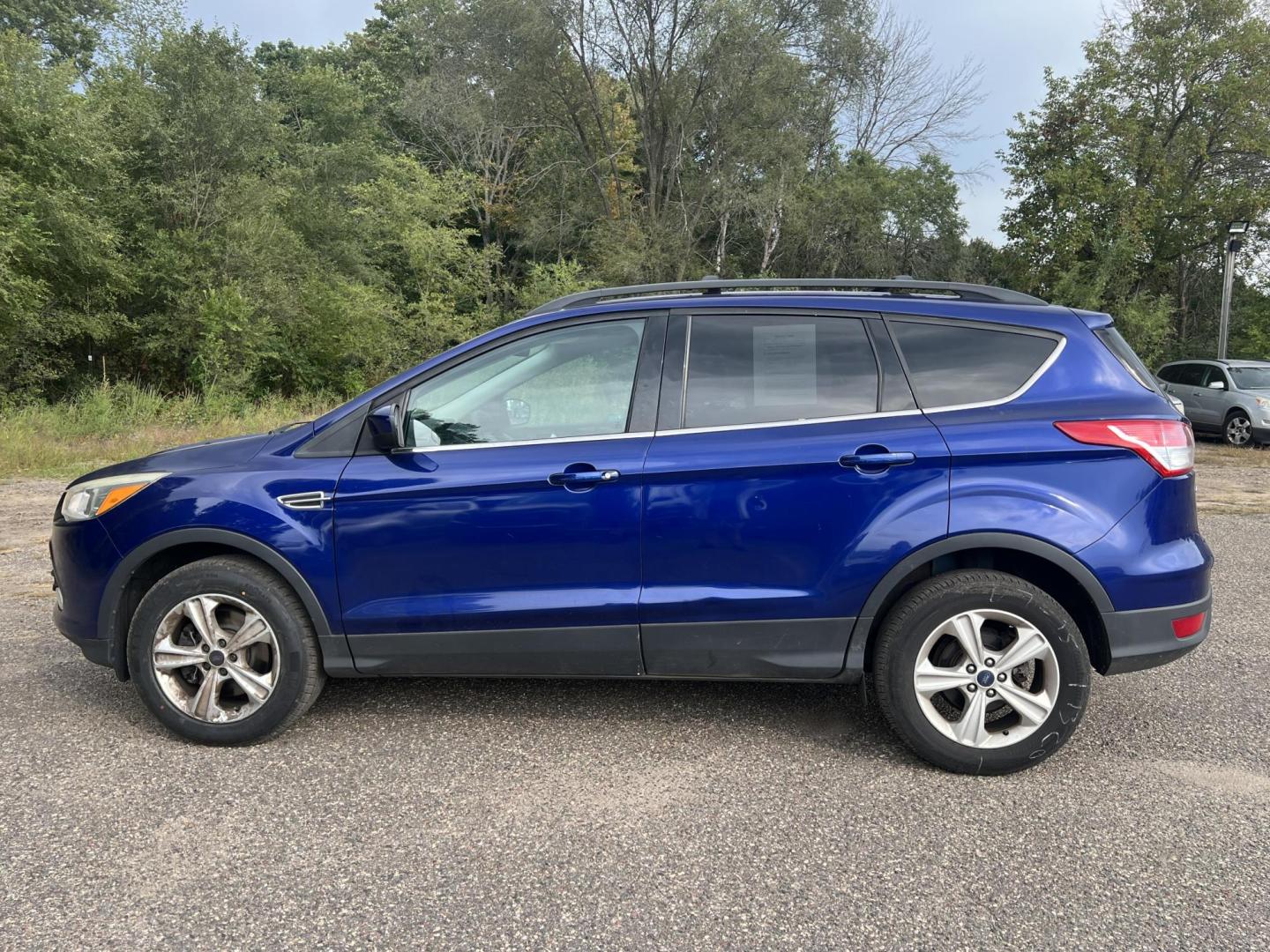 2013 Ford Escape SE 4WD (1FMCU9G92DU) with an 2.0L L4 DOHC 16V engine, 6-Speed Automatic transmission, located at 17255 hwy 65 NE, Ham Lake, MN, 55304, 0.000000, 0.000000 - Photo#1