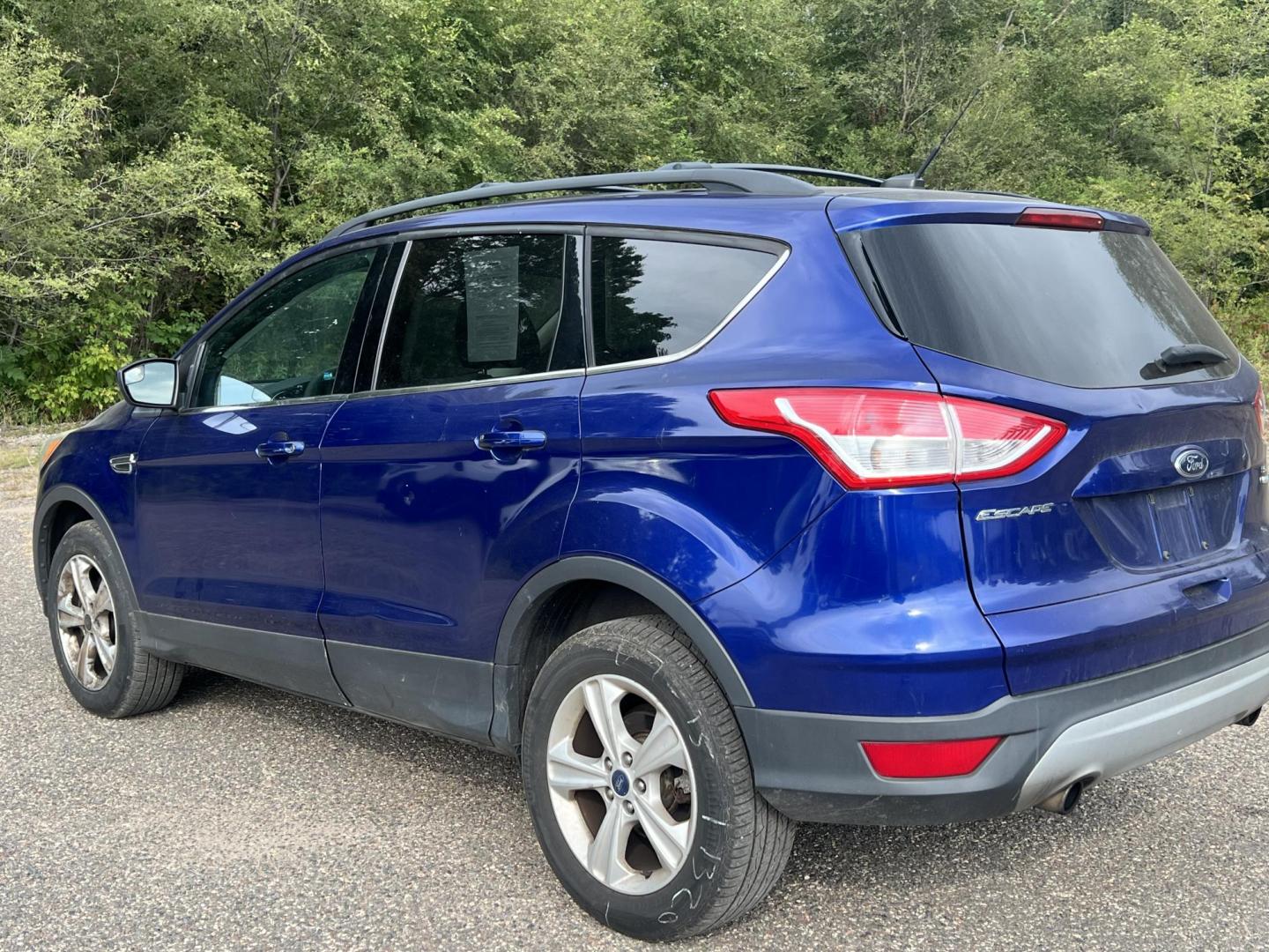 2013 Ford Escape SE 4WD (1FMCU9G92DU) with an 2.0L L4 DOHC 16V engine, 6-Speed Automatic transmission, located at 17255 hwy 65 NE, Ham Lake, MN, 55304, 0.000000, 0.000000 - Photo#2