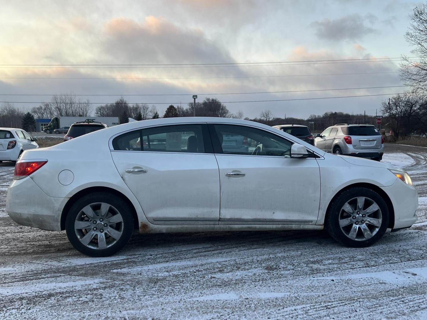 2011 Buick LaCrosse CXL FWD (1G4GC5ED4BF) with an 3.6L V6 DOHC 24V engine, 6-Speed Automatic Overdrive transmission, located at 17255 hwy 65 NE, Ham Lake, MN, 55304, 0.000000, 0.000000 - Photo#5