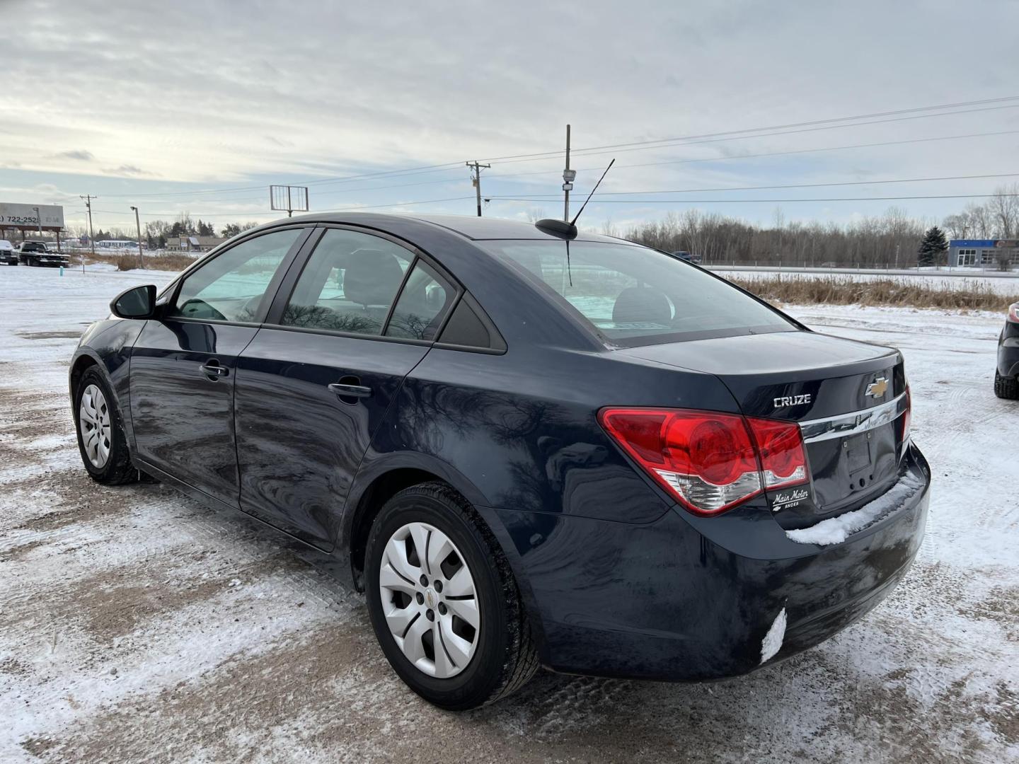 2016 Chevrolet Cruze Limited (1G1PC5SH4G7) , located at 17255 hwy 65 NE, Ham Lake, MN, 55304, 0.000000, 0.000000 - Photo#2