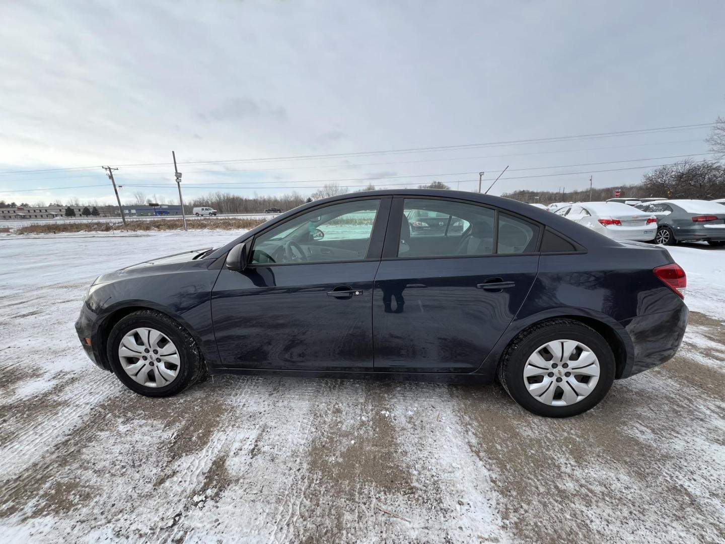 2016 Chevrolet Cruze Limited (1G1PC5SH4G7) , located at 17255 hwy 65 NE, Ham Lake, MN, 55304, 0.000000, 0.000000 - Photo#1