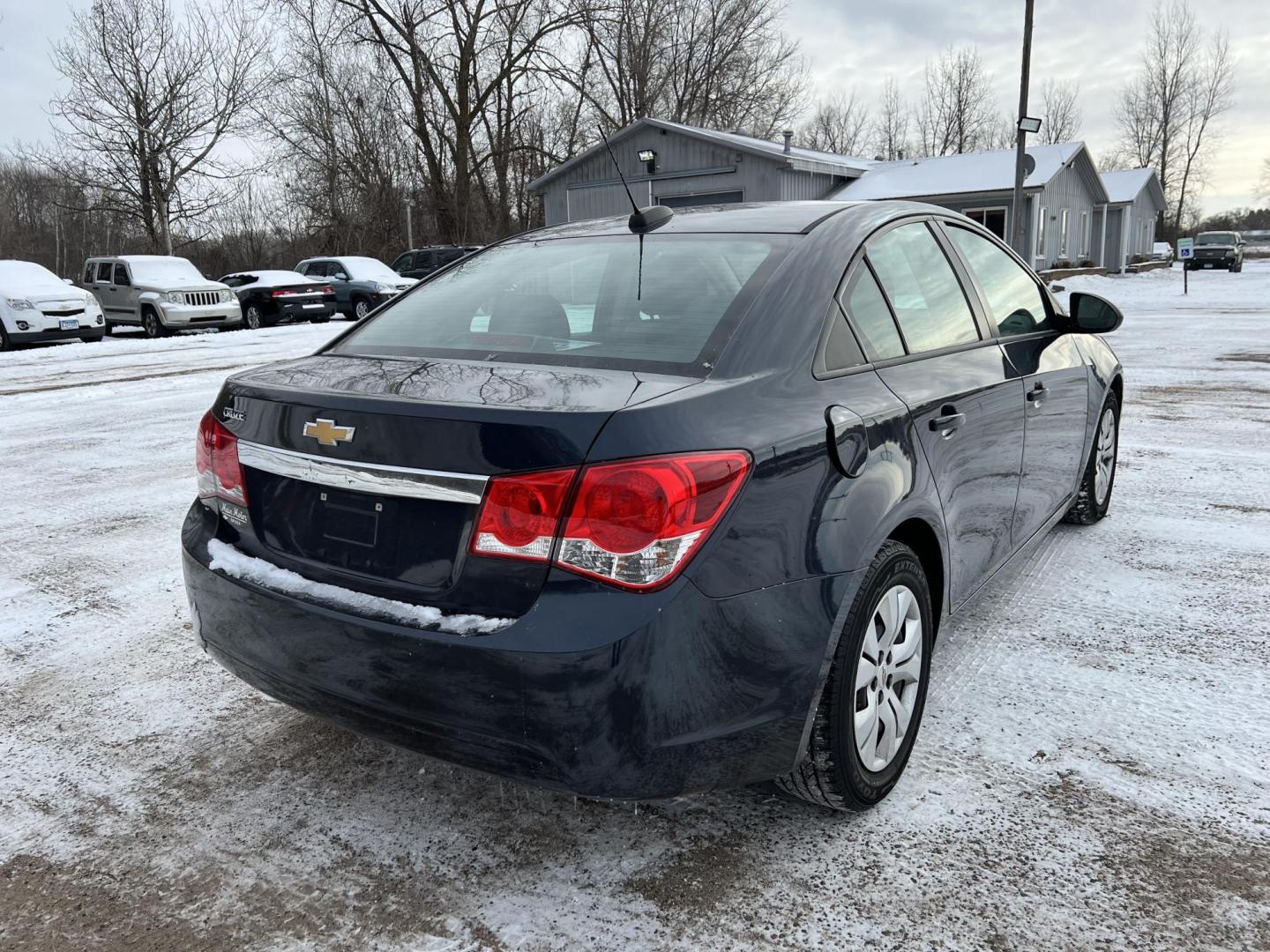 2016 Chevrolet Cruze Limited (1G1PC5SH4G7) , located at 17255 hwy 65 NE, Ham Lake, MN, 55304, 0.000000, 0.000000 - Photo#4