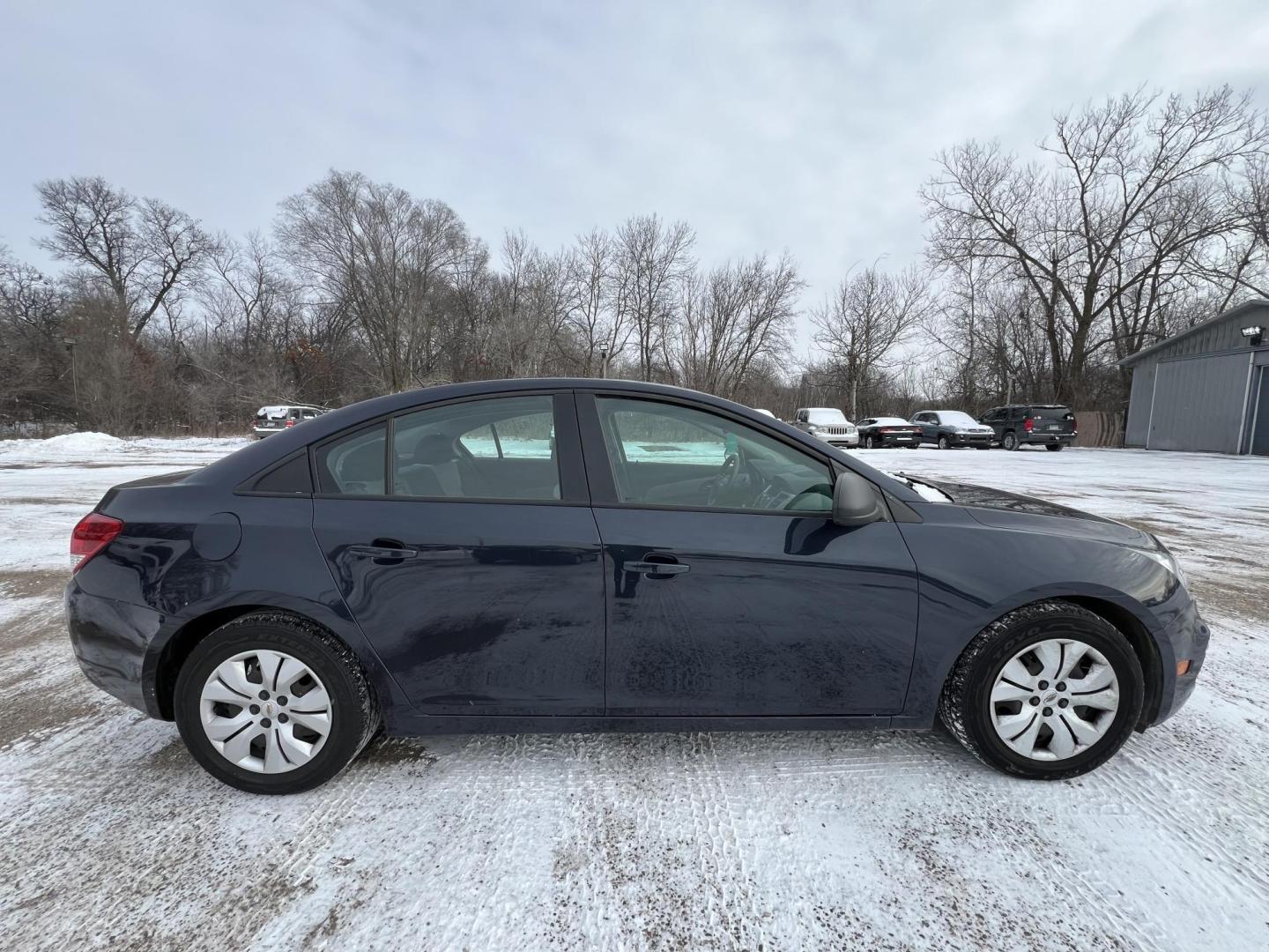 2016 Chevrolet Cruze Limited (1G1PC5SH4G7) , located at 17255 hwy 65 NE, Ham Lake, MN, 55304, 0.000000, 0.000000 - Photo#5