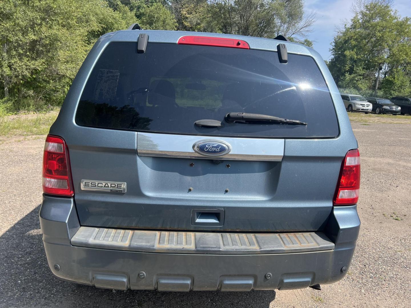 2008 Ford Escape XLT 2WD V6 (1FMCU03198K) with an 3.0L V6 DOHC 24V engine, 4-Speed Automatic Overdrive transmission, located at 17255 hwy 65 NE, Ham Lake, MN, 55304, 0.000000, 0.000000 - Photo#3