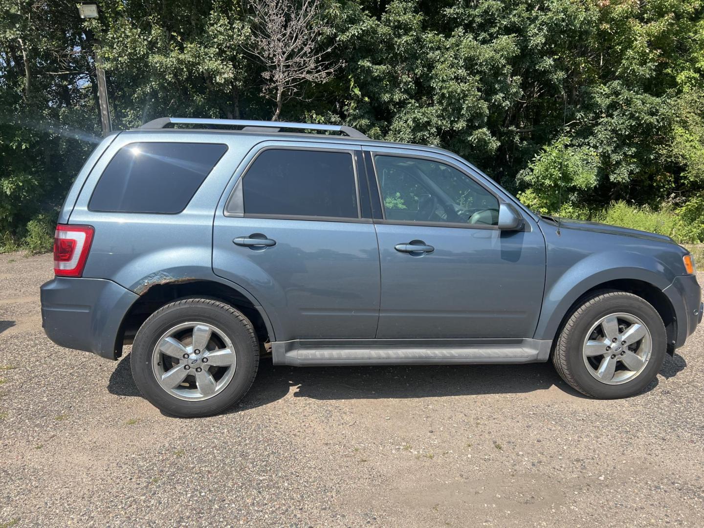 2008 Ford Escape XLT 2WD V6 (1FMCU03198K) with an 3.0L V6 DOHC 24V engine, 4-Speed Automatic Overdrive transmission, located at 17255 hwy 65 NE, Ham Lake, MN, 55304, 0.000000, 0.000000 - Photo#6