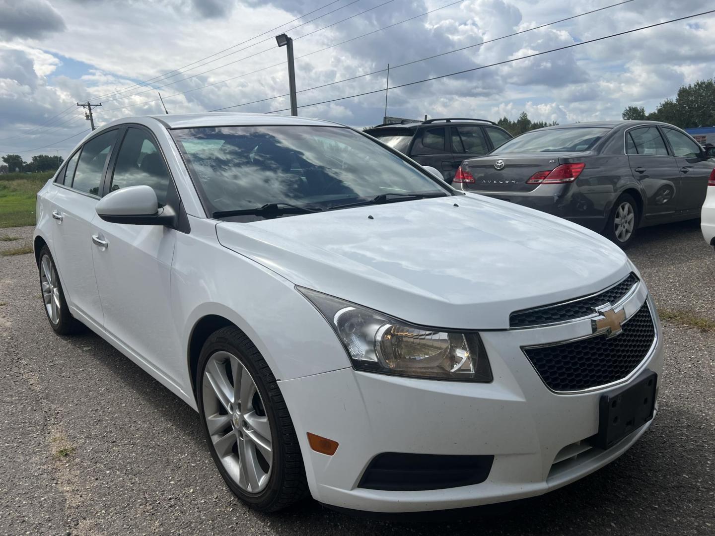 2011 Chevrolet Cruze 2LT (1G1PH5S94B7) with an 1.4L L4 DOHC 16V TURBO engine, 6-Speed Manual transmission, located at 17255 hwy 65 NE, Ham Lake, MN, 55304, 0.000000, 0.000000 - Photo#6