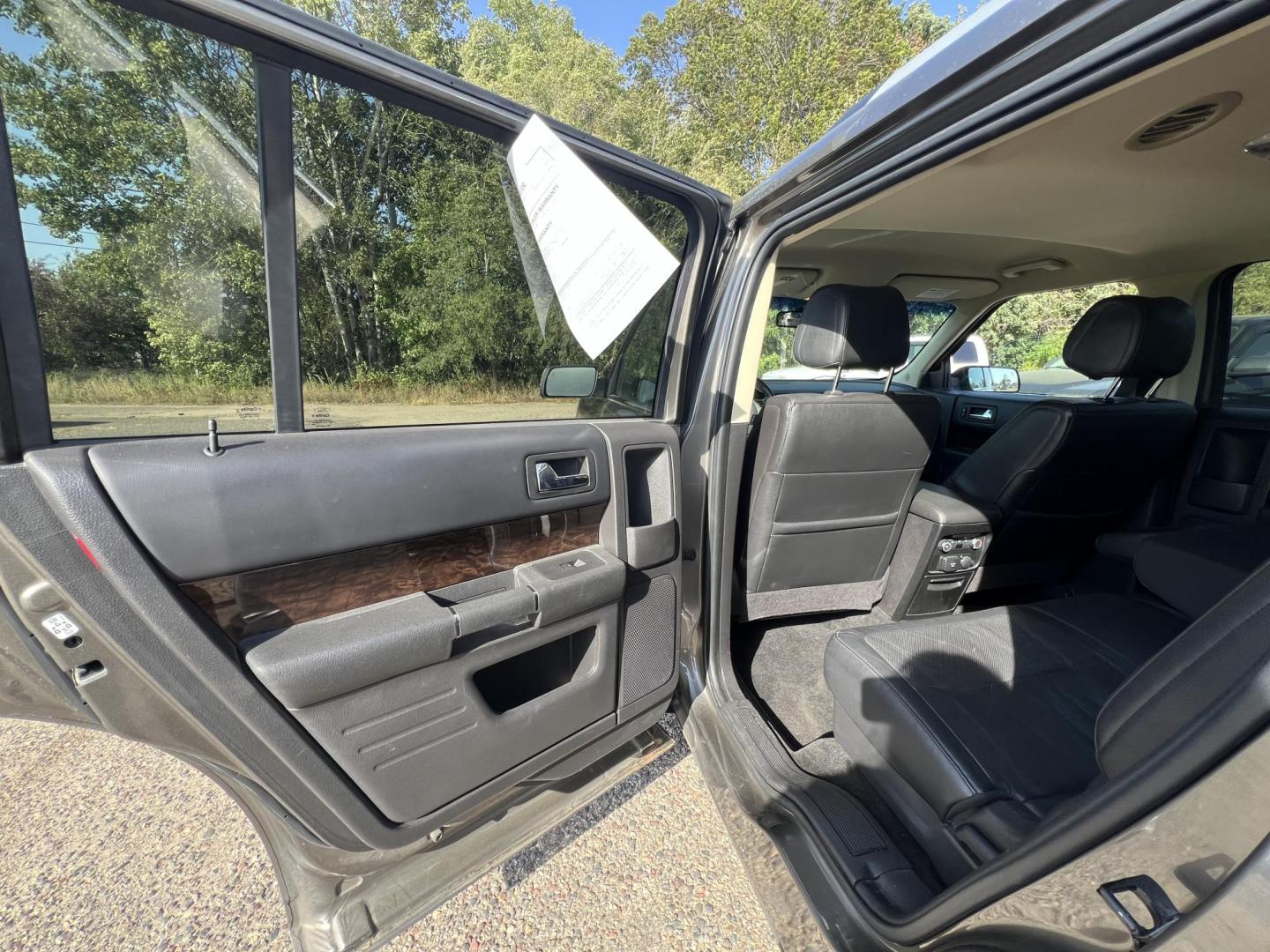 2014 Tan /Black Ford Flex Limited FWD (2FMGK5D89EB) with an 3.5L V6 DOHC 24V engine, 6-Speed Automatic Overdrive transmission, located at 17255 hwy 65 NE, Ham Lake, MN, 55304, 0.000000, 0.000000 - Photo#8