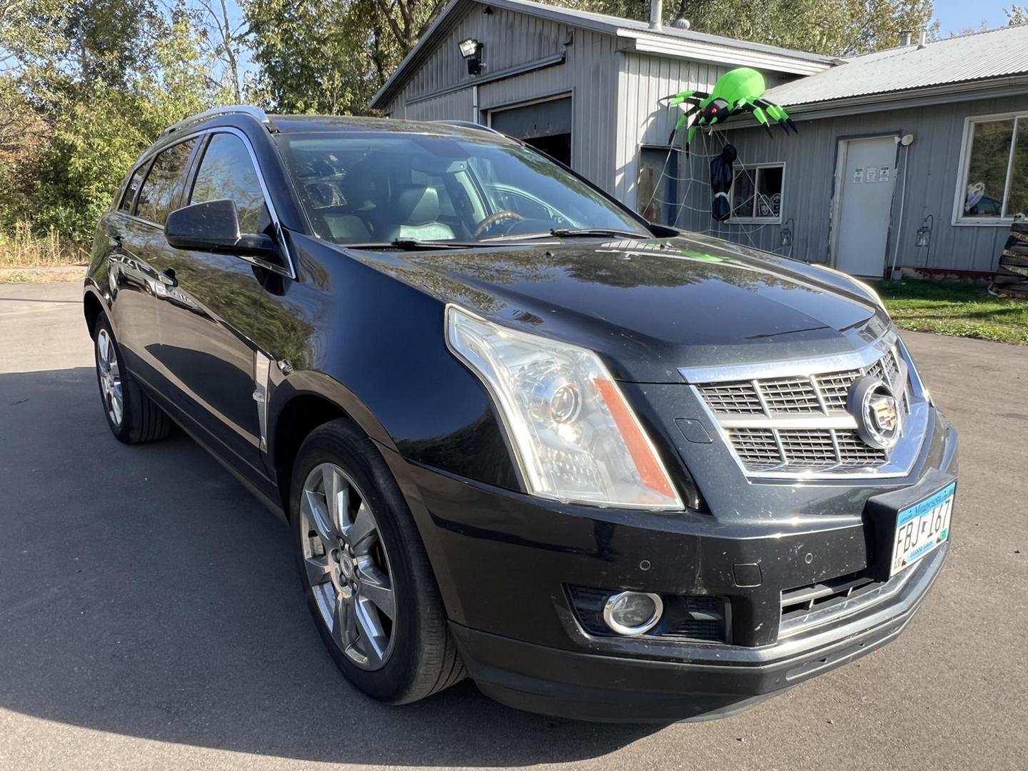 2011 Cadillac SRX Performance Collection AWD (3GYFNEEY9BS) with an 3.0L V6 DOHC 24V engine, 6-Speed Automatic transmission, located at 17255 hwy 65 NE, Ham Lake, MN, 55304, 0.000000, 0.000000 - Photo#6