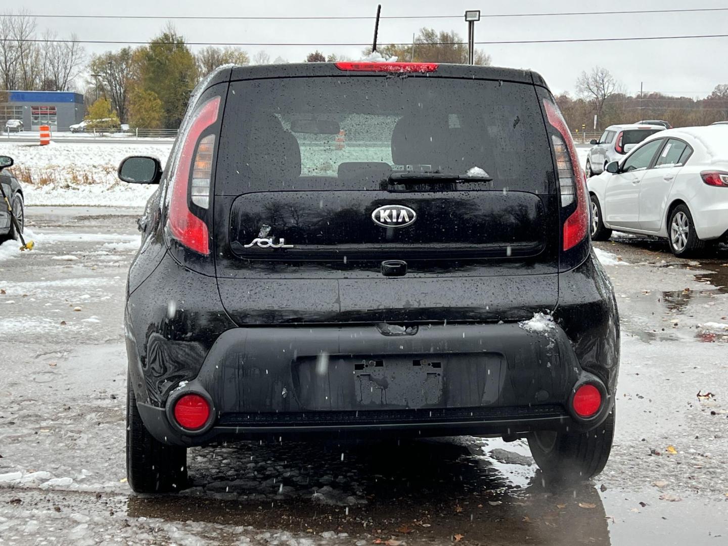 2015 Kia Soul Base (KNDJN2A20F7) with an 1.6L L4 DOHC 16V engine, located at 17255 hwy 65 NE, Ham Lake, MN, 55304, 0.000000, 0.000000 - Photo#3