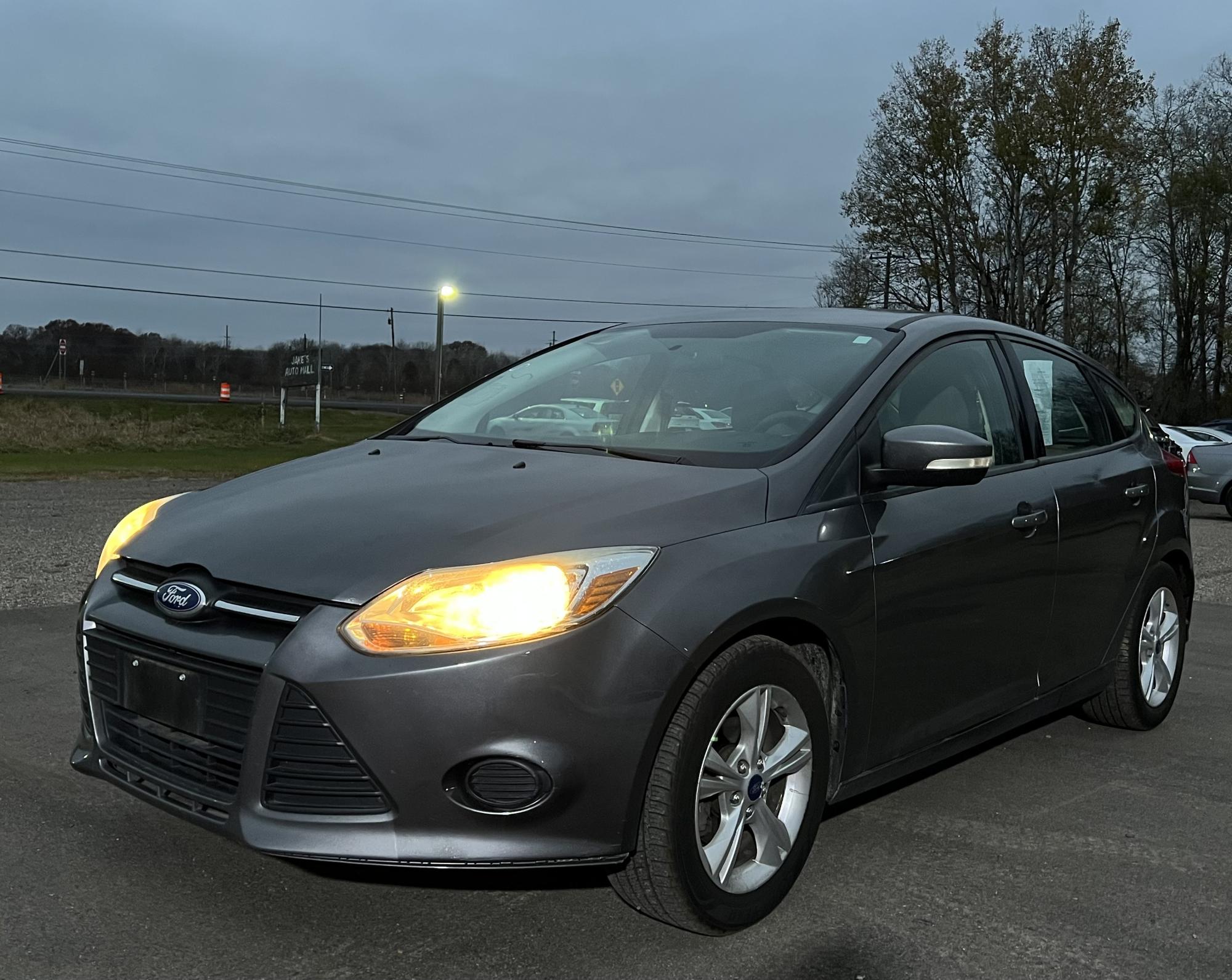 photo of 2013 Ford Focus SE Hatch