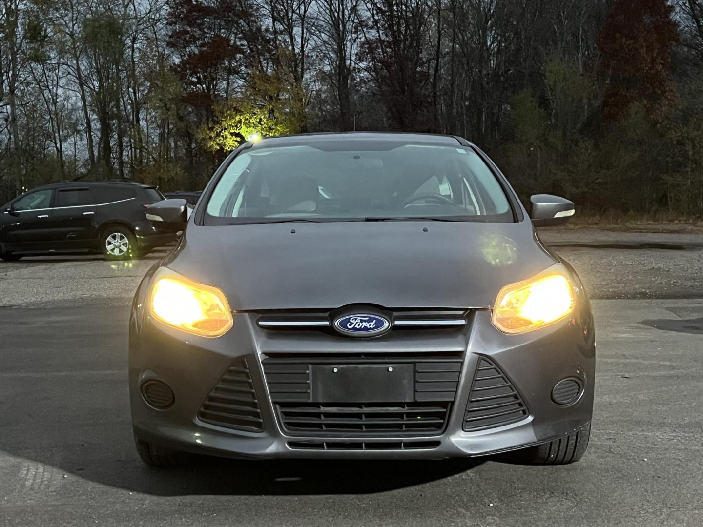 2013 Ford Focus SE Hatch (1FADP3K27DL) with an 2.0L L4 DOHC 16V engine, located at 17255 hwy 65 NE, Ham Lake, MN, 55304, 0.000000, 0.000000 - Photo#6