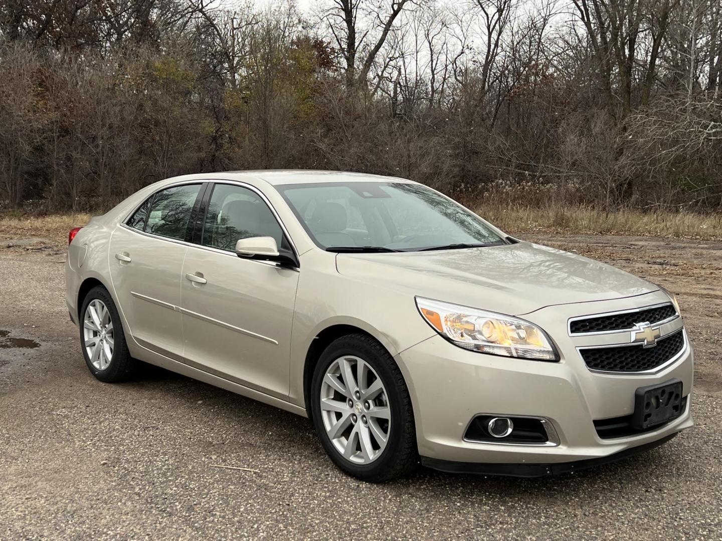 2013 Chevrolet Malibu 2LT (1G11E5SA0DF) with an 2.5L L4 DOHC 16V engine, 6-Speed Automatic transmission, located at 17255 hwy 65 NE, Ham Lake, MN, 55304, 0.000000, 0.000000 - Photo#6