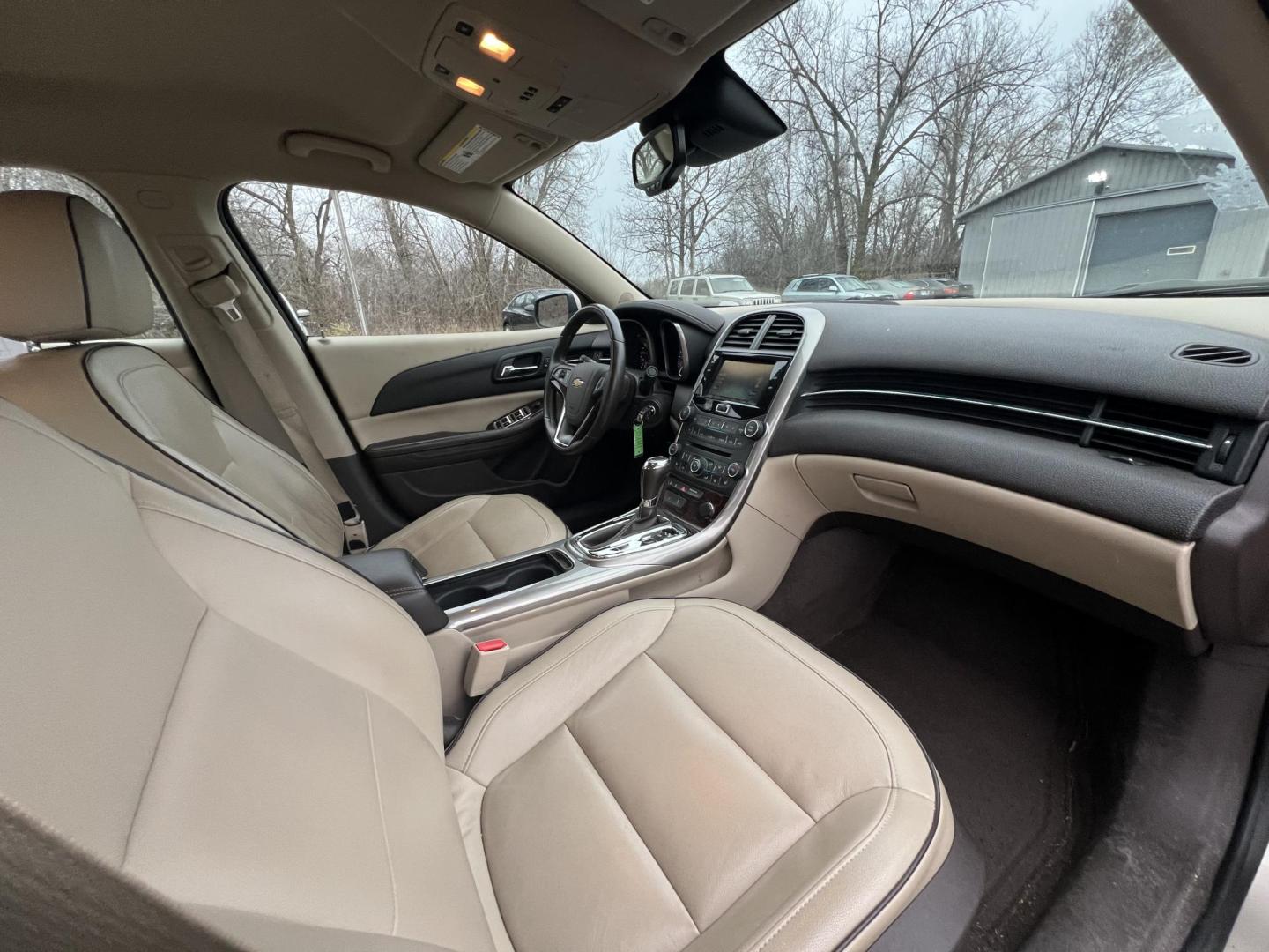 2013 Chevrolet Malibu 2LT (1G11E5SA0DF) with an 2.5L L4 DOHC 16V engine, 6-Speed Automatic transmission, located at 17255 hwy 65 NE, Ham Lake, MN, 55304, 0.000000, 0.000000 - Photo#15