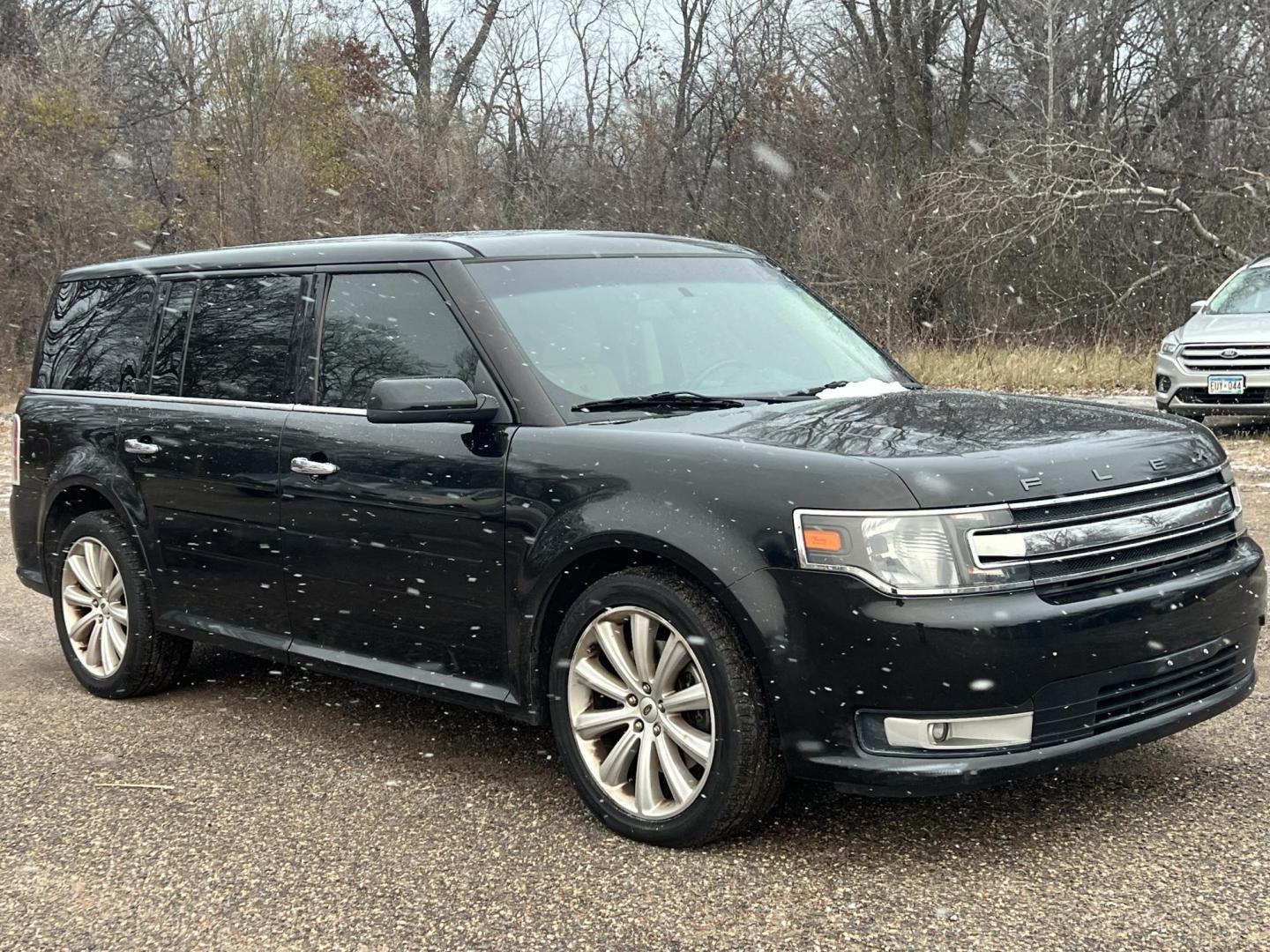 2015 Ford Flex SEL FWD (2FMGK5C87FB) with an 3.5L V6 DOHC 24V engine, 6-Speed Automatic Overdrive transmission, located at 17255 hwy 65 NE, Ham Lake, MN, 55304, 0.000000, 0.000000 - Photo#6