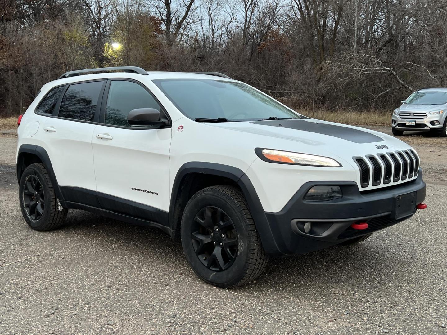 2015 Jeep Cherokee Trailhawk 4WD (1C4PJMBB0FW) with an 2.4L L4 DOHC 16V engine, 9-Speed Automatic transmission, located at 17255 hwy 65 NE, Ham Lake, MN, 55304, 0.000000, 0.000000 - Photo#6