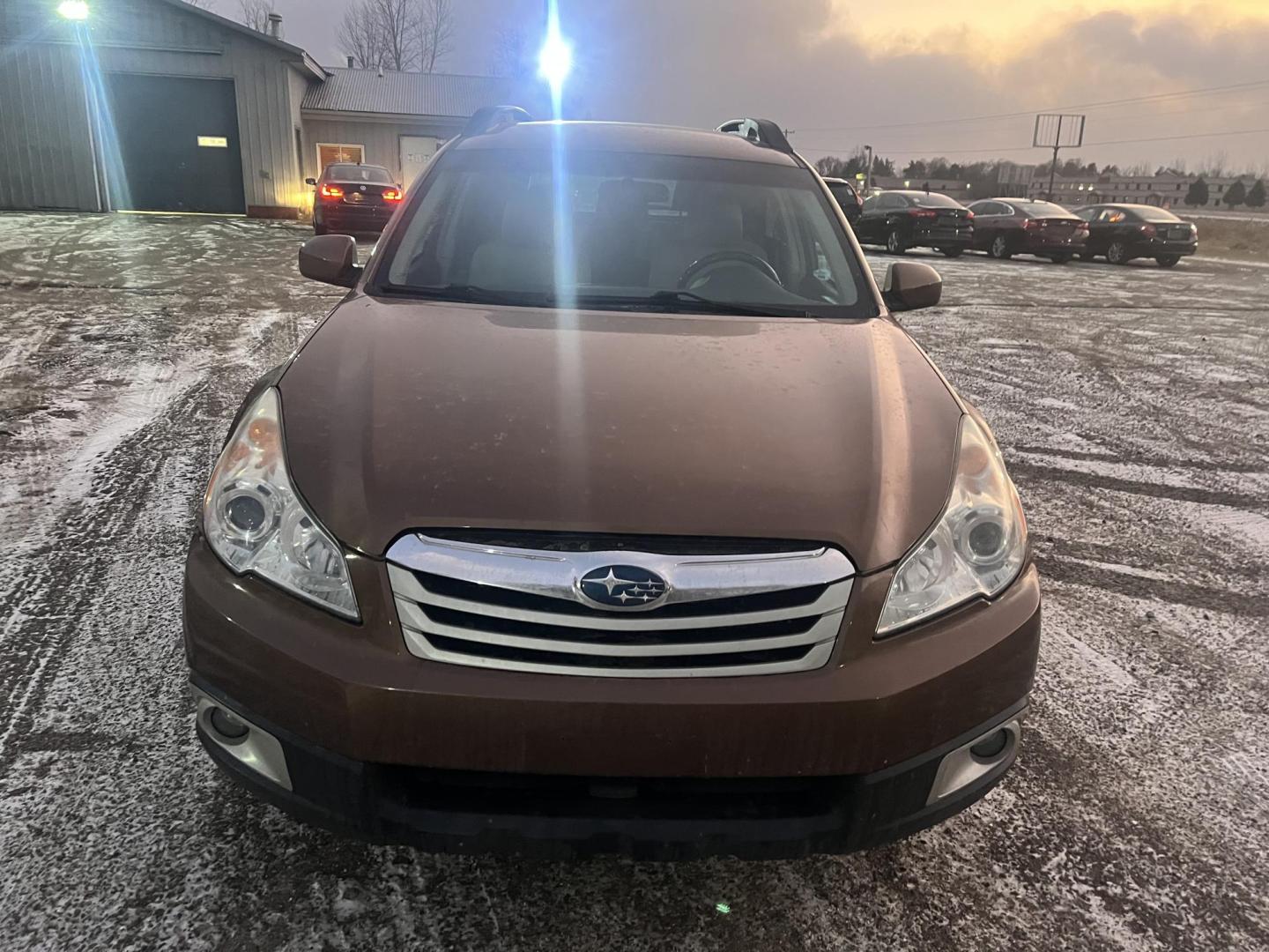 2011 Subaru Outback 2.5i Premium (4S4BRCBC1B3) with an 2.5L H4 DOHC 16V engine, Continuously Variable Transmisson transmission, located at 17255 hwy 65 NE, Ham Lake, MN, 55304, 0.000000, 0.000000 - Photo#7