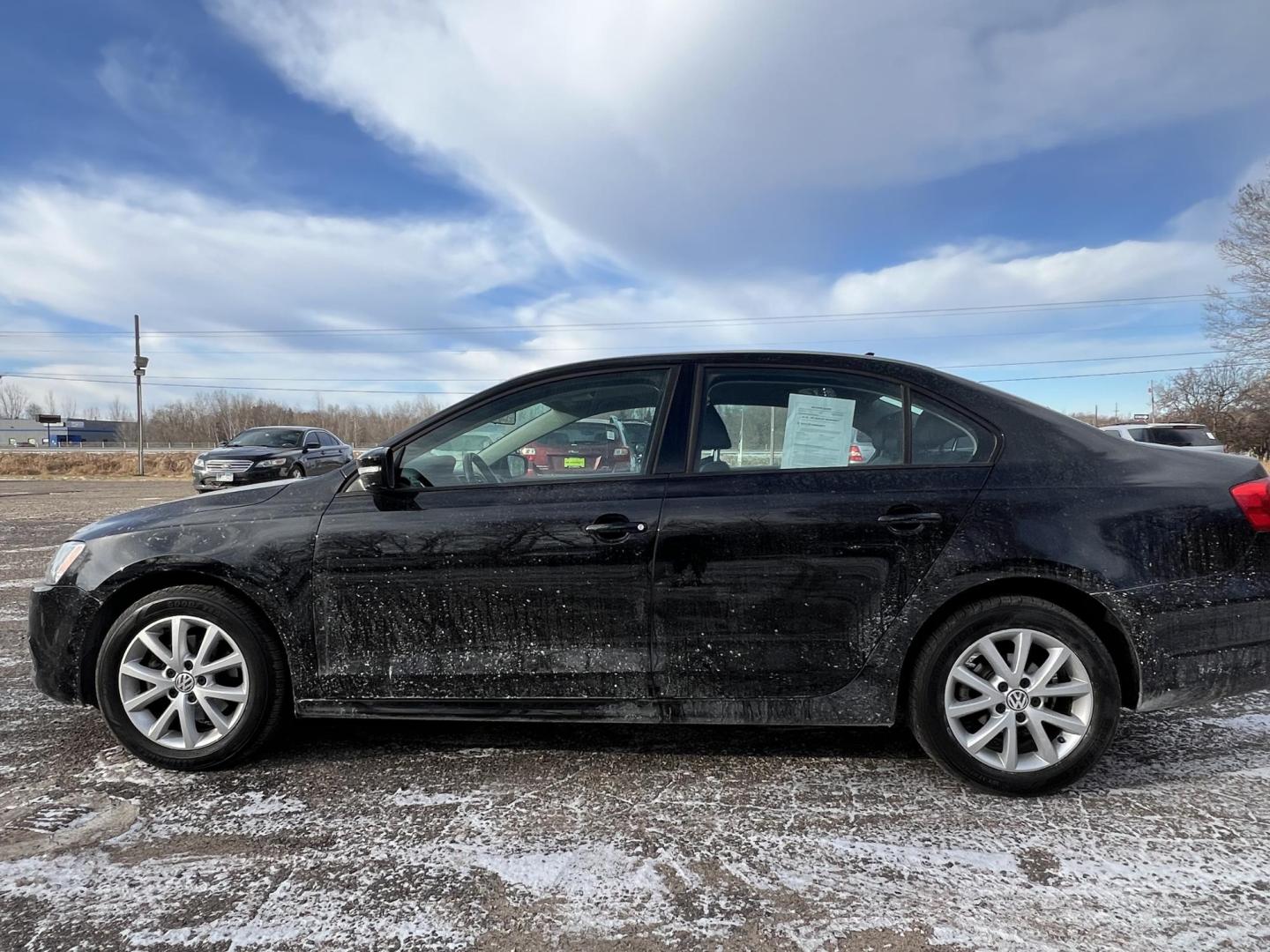 2012 Volkswagen Jetta SE (3VWDX7AJXCM) with an 2.5L L5 DOHC 20V engine, located at 17255 hwy 65 NE, Ham Lake, MN, 55304, 0.000000, 0.000000 - Photo#1