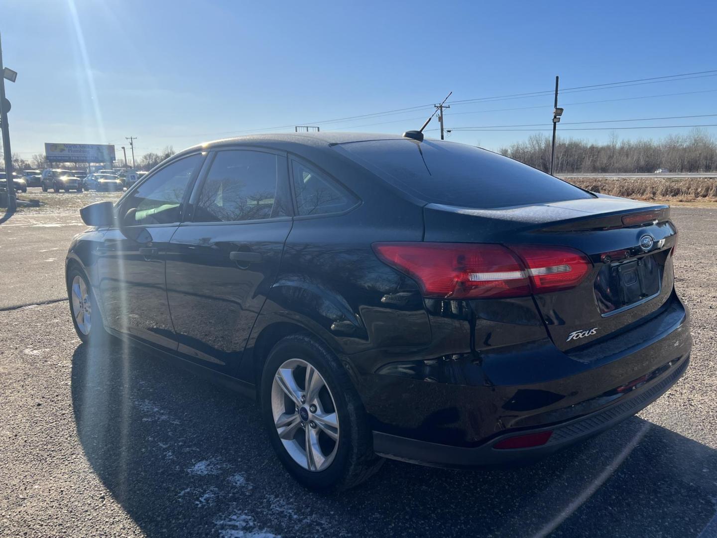 2018 Ford Focus S Sedan (1FADP3E26JL) with an 2.0L L4 DOHC 16V engine, 5M transmission, located at 17255 hwy 65 NE, Ham Lake, MN, 55304, 0.000000, 0.000000 - Photo#2