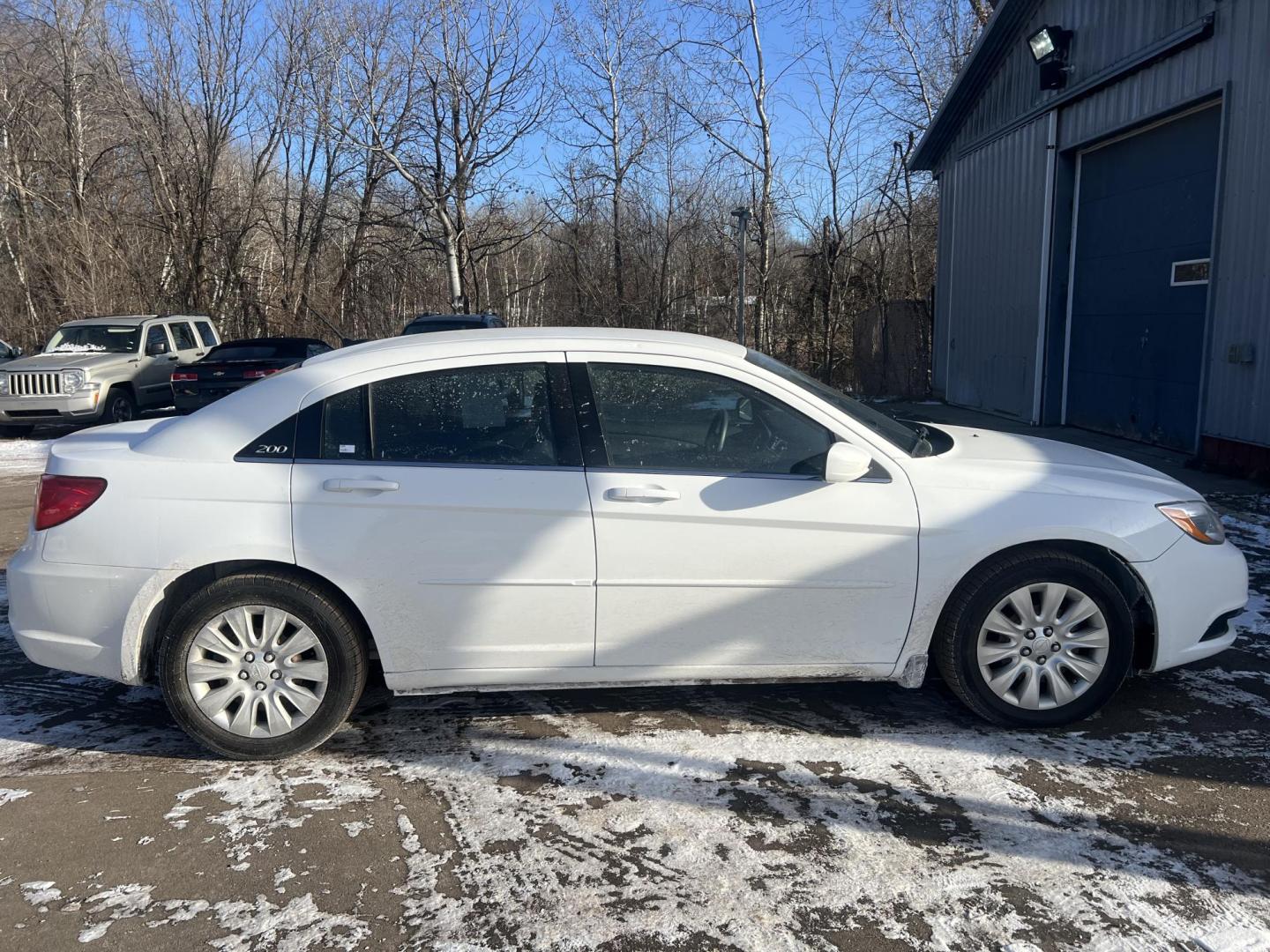 2012 Chrysler 200 LX (1C3CCBAB9CN) with an 2.4L L4 DOHC 16V engine, 6-Speed Automatic transmission, located at 17255 hwy 65 NE, Ham Lake, MN, 55304, 0.000000, 0.000000 - Photo#4