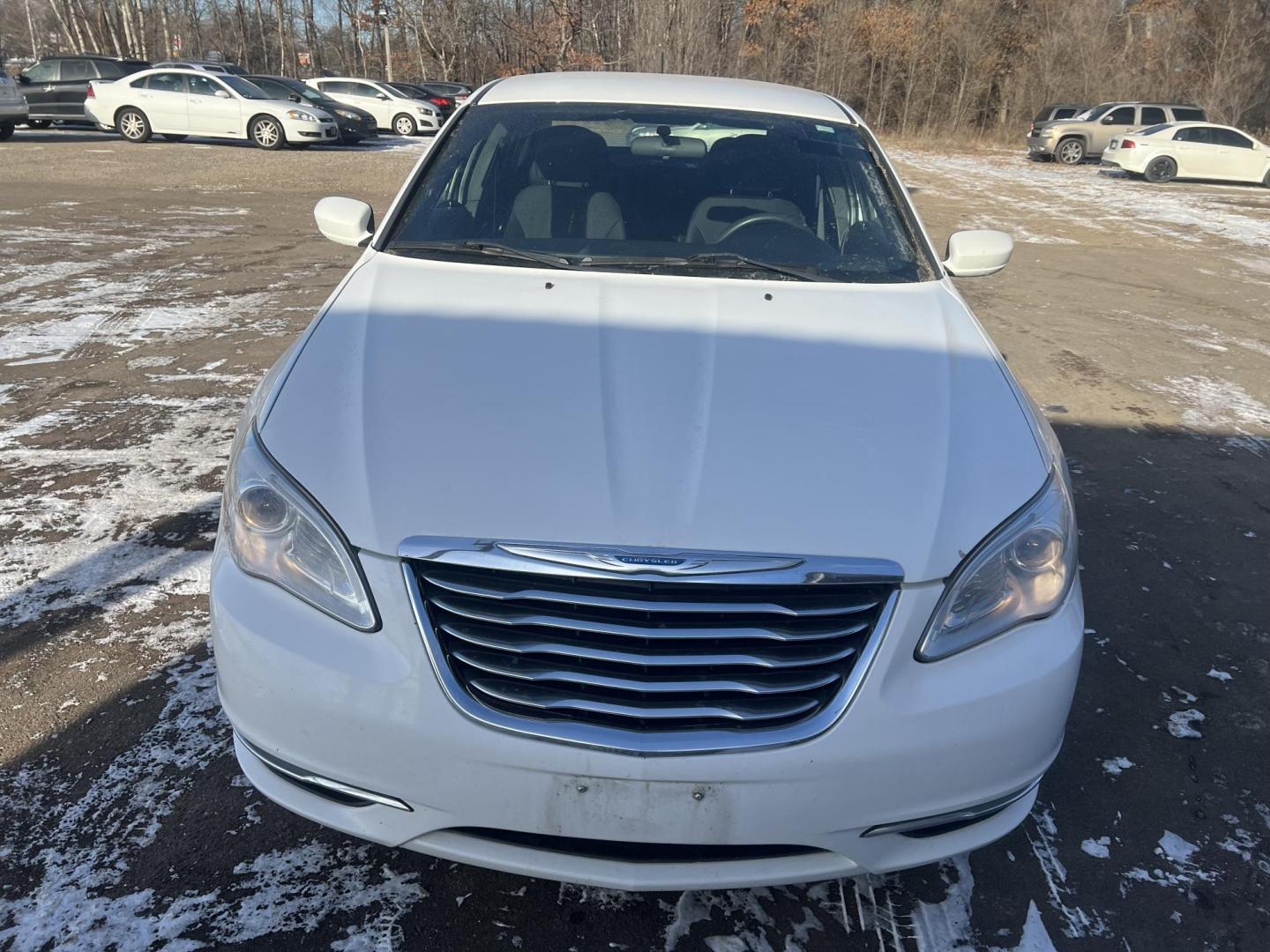 2012 Chrysler 200 LX (1C3CCBAB9CN) with an 2.4L L4 DOHC 16V engine, 6-Speed Automatic transmission, located at 17255 hwy 65 NE, Ham Lake, MN, 55304, 0.000000, 0.000000 - Photo#5