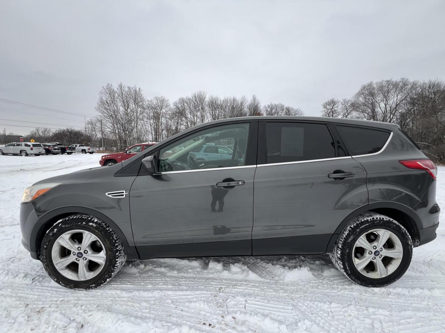 2015 Ford Escape SE FWD (1FMCU0G79FU) with an 2.5L L4 DOHC 16V engine, 6-Speed Automatic transmission, located at 17255 hwy 65 NE, Ham Lake, MN, 55304, 0.000000, 0.000000 - Photo#1