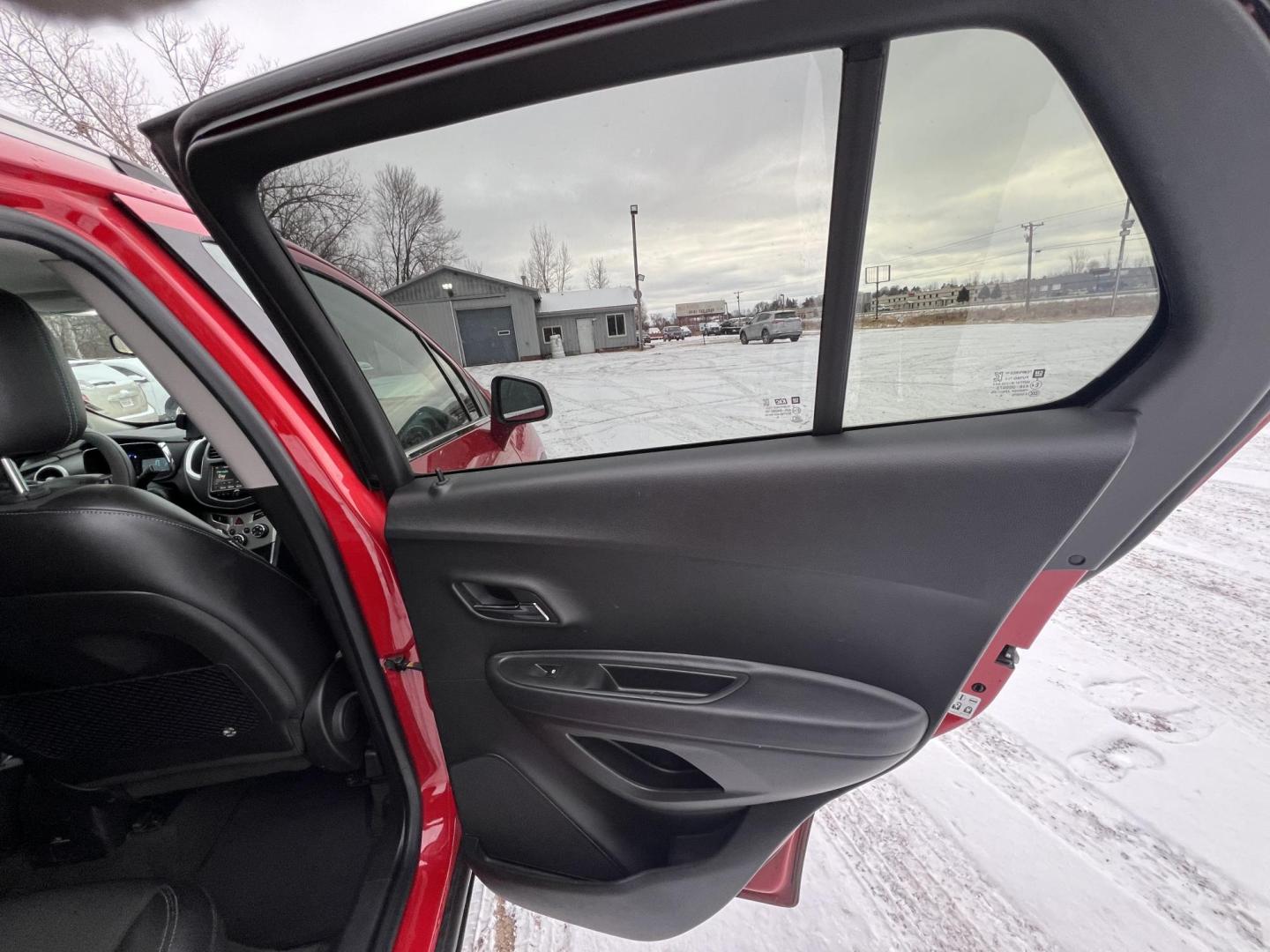 2016 Chevrolet Trax LT AWD (KL7CJPSB5GB) with an 1.4L L4 DOHC 16V engine, 6A transmission, located at 17255 hwy 65 NE, Ham Lake, MN, 55304, 0.000000, 0.000000 - Photo#12