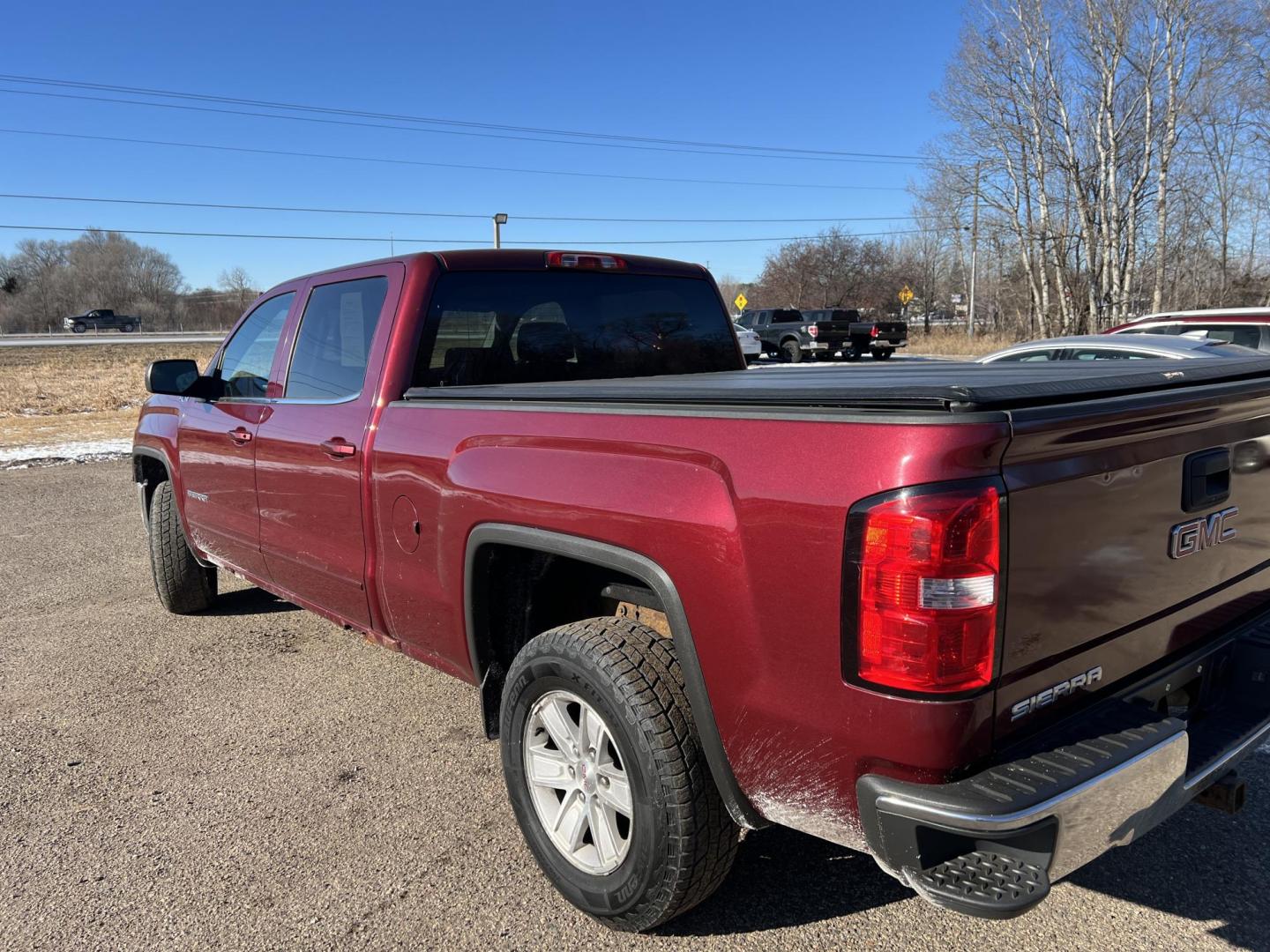 2014 GMC Sierra 1500 SLE Crew Cab 4WD (3GTU2UEC6EG) with an 5.3L V8 OHV 16V engine, 6-Speed Automatic transmission, located at 17255 hwy 65 NE, Ham Lake, MN, 55304, 0.000000, 0.000000 - Photo#2