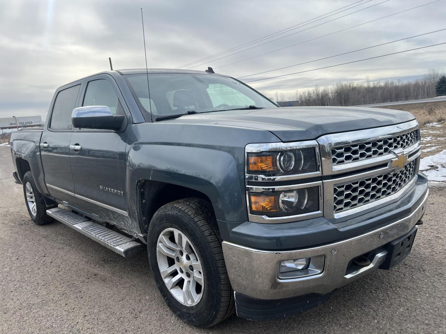 2014 Chevrolet Silverado 1500 1LZ Crew Cab 4WD (3GCUKSEC3EG) with an 5.3L V8 OHV 16V engine, 6-Speed Automatic transmission, located at 17255 hwy 65 NE, Ham Lake, MN, 55304, 0.000000, 0.000000 - Photo#6