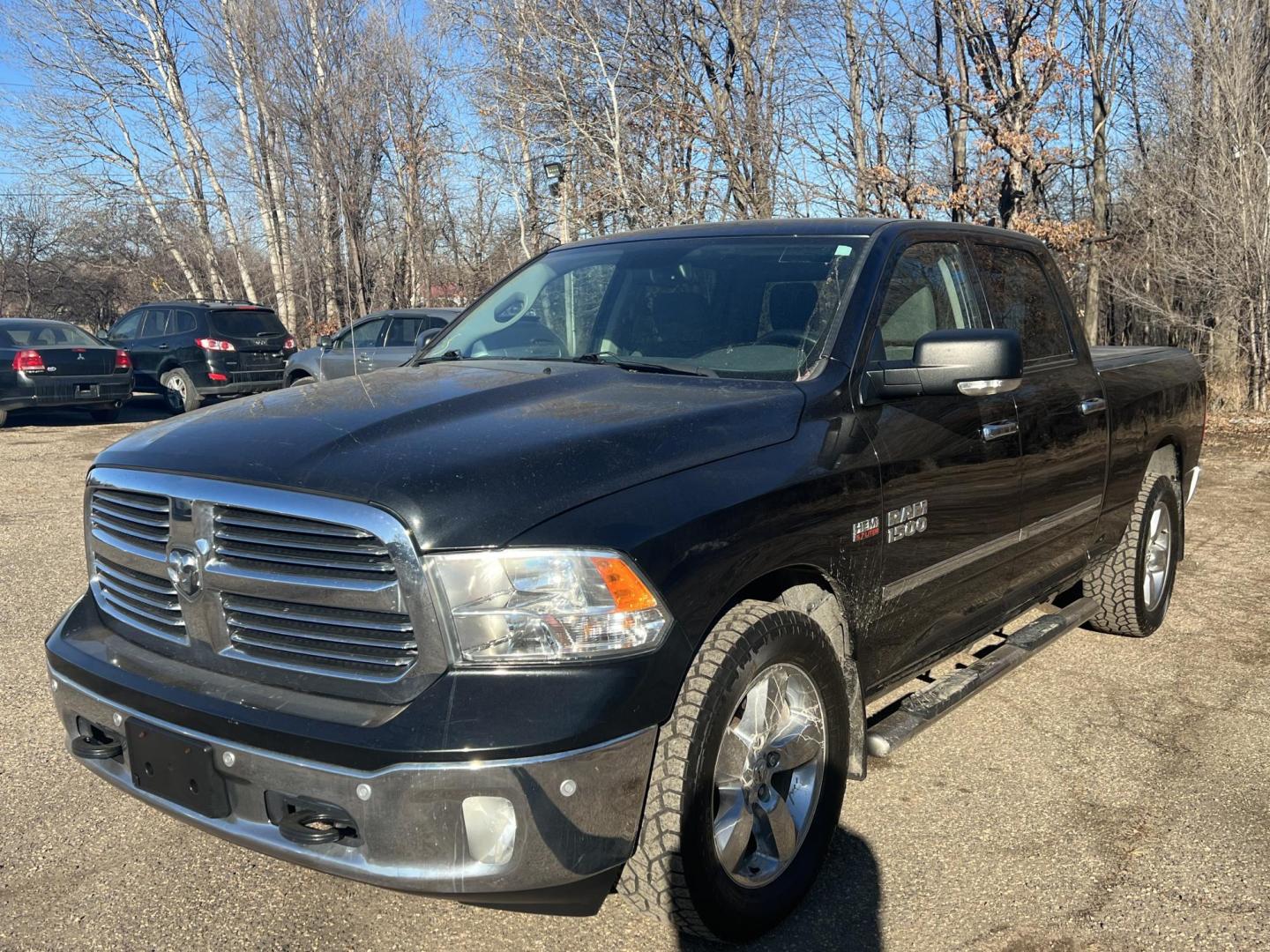 2015 RAM 1500 SLT Crew Cab LWB 4WD (1C6RR7TT6FS) with an 5.7L V8 OHV 16V engine, 6-Speed Automatic transmission, located at 17255 hwy 65 NE, Ham Lake, MN, 55304, 0.000000, 0.000000 - Photo#0