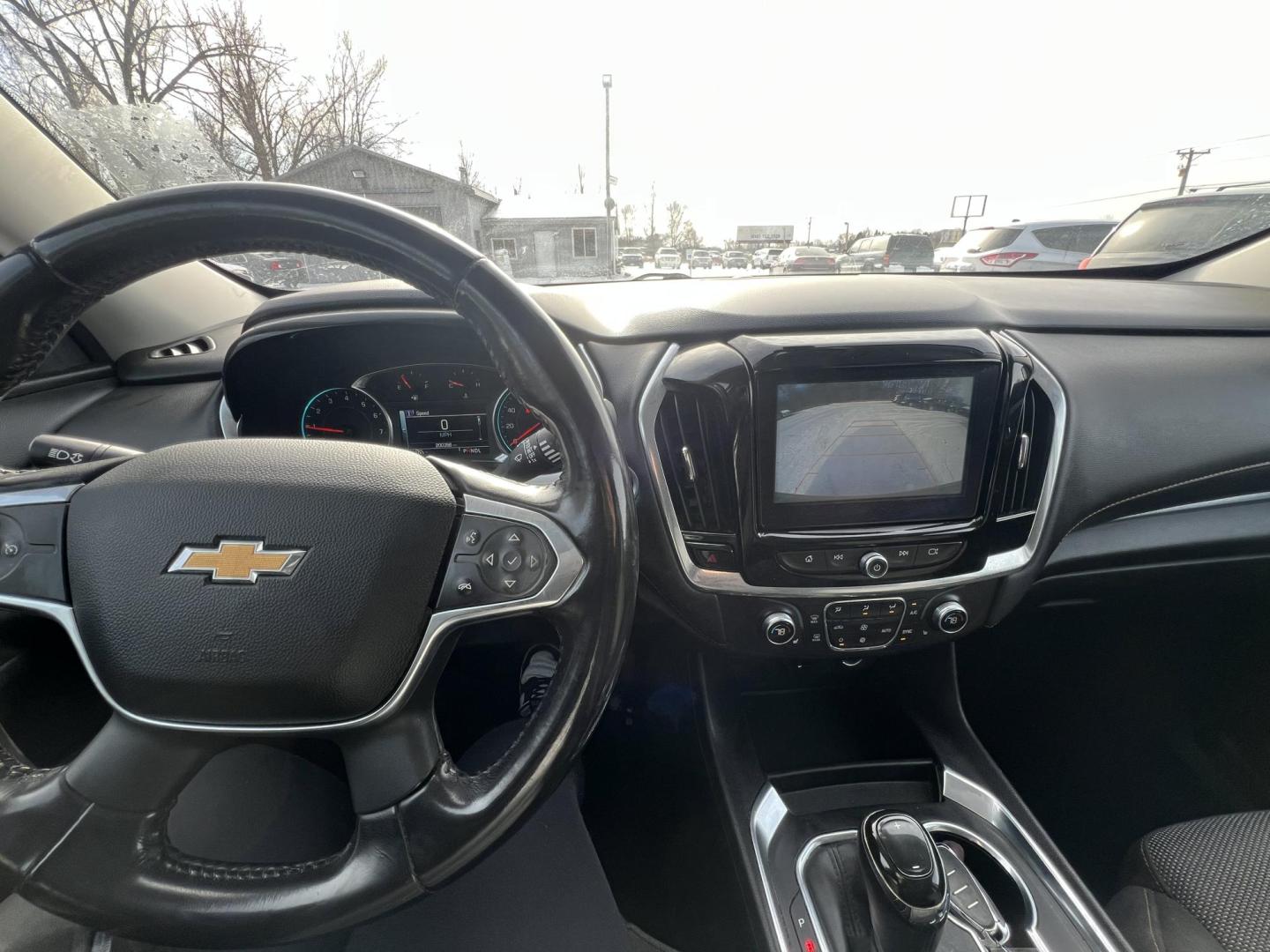 2018 Chevrolet Traverse LT Cloth AWD (1GNEVGKW4JJ) with an 3.6L V6 DOHC 24V engine, 9A transmission, located at 17255 hwy 65 NE, Ham Lake, MN, 55304, 0.000000, 0.000000 - Photo#17