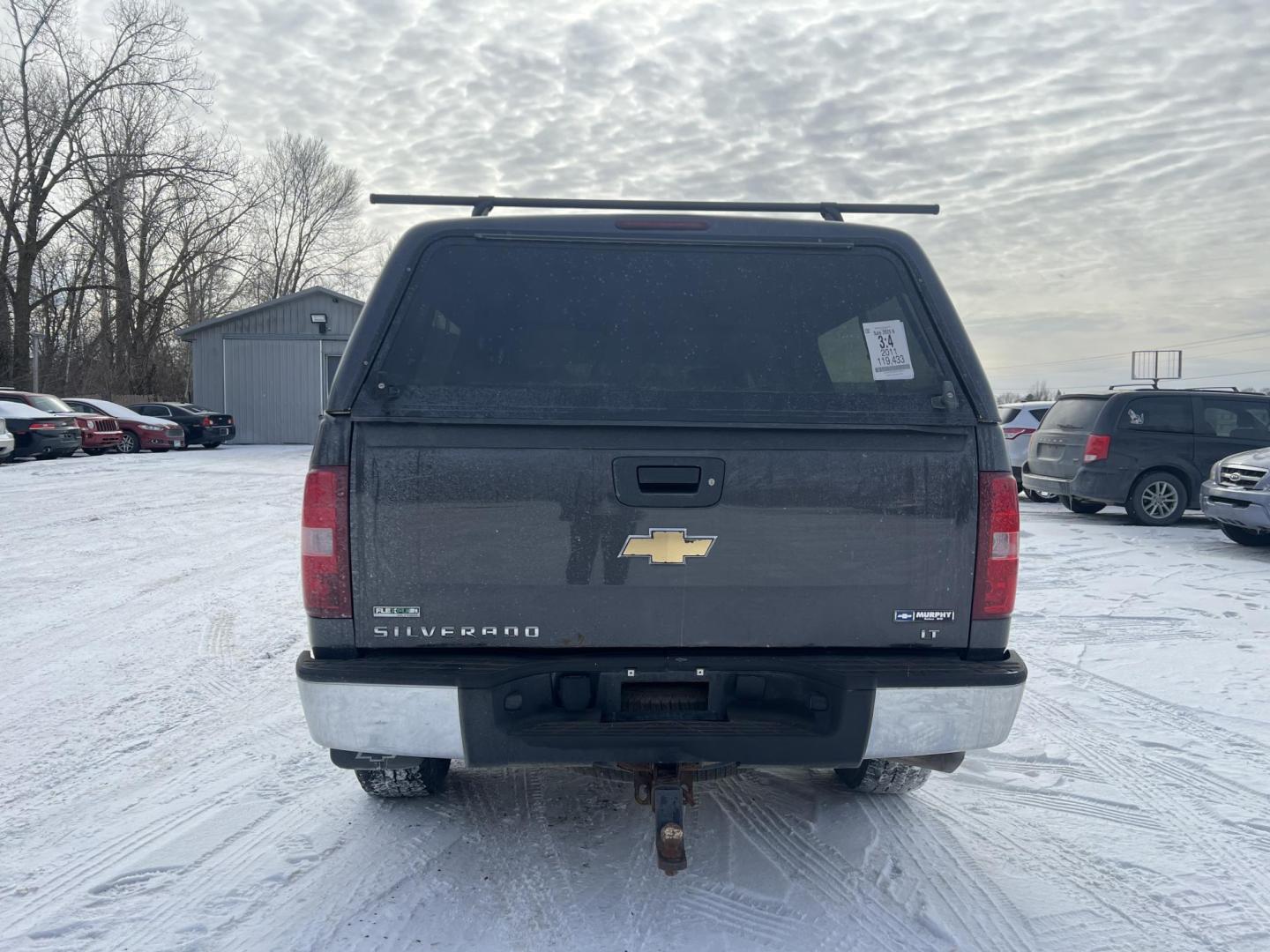 2011 Chevrolet Silverado 1500 LT Crew Cab 4WD (3GCPKSE35BG) with an 5.3L V8 OHV 16V FFV engine, 4-Speed Automatic transmission, located at 17255 hwy 65 NE, Ham Lake, MN, 55304, 0.000000, 0.000000 - Photo#3