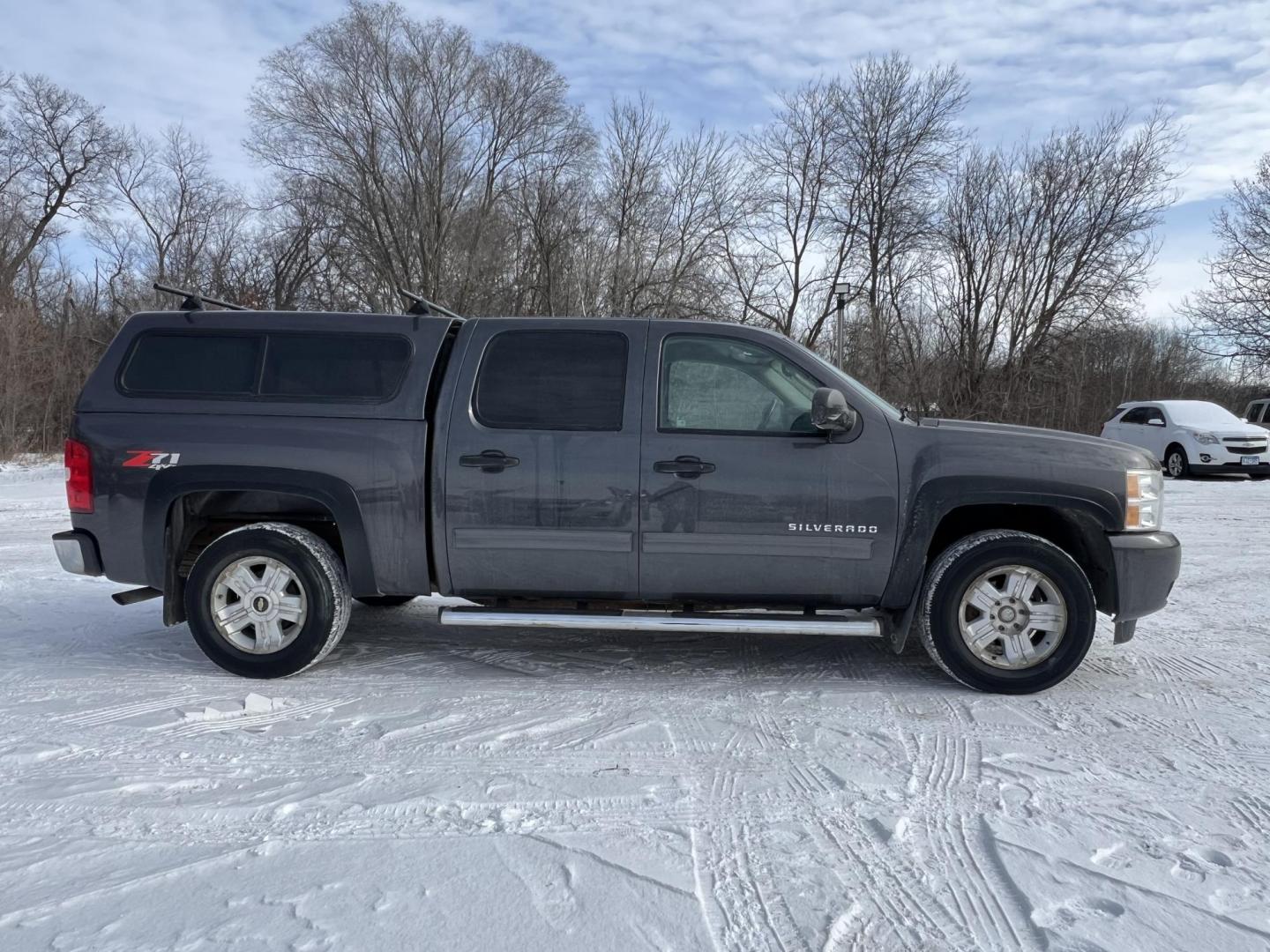 2011 Chevrolet Silverado 1500 LT Crew Cab 4WD (3GCPKSE35BG) with an 5.3L V8 OHV 16V FFV engine, 4-Speed Automatic transmission, located at 17255 hwy 65 NE, Ham Lake, MN, 55304, 0.000000, 0.000000 - Photo#5