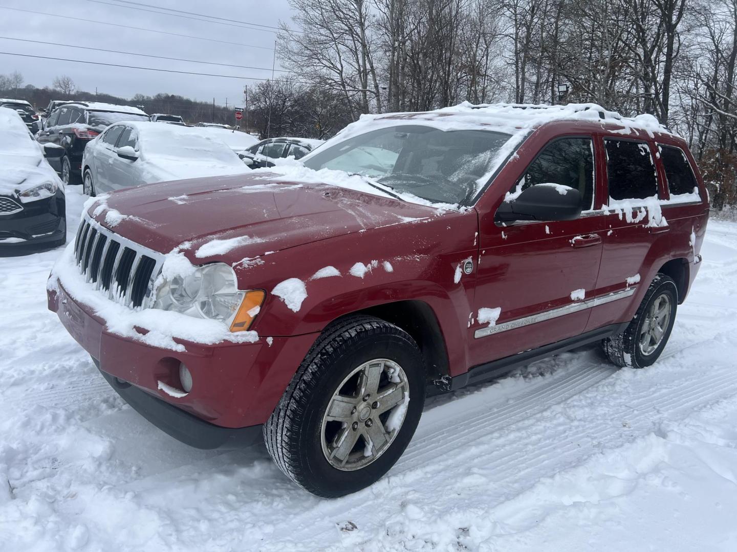 2005 Red Jeep Grand Cherokee Limited 4WD (1J4HR58285C) with an 5.7L V8 OHV 16V engine, 5-Speed Automatic Overdrive transmission, located at 17255 hwy 65 NE, Ham Lake, MN, 55304, 0.000000, 0.000000 - Photo#0