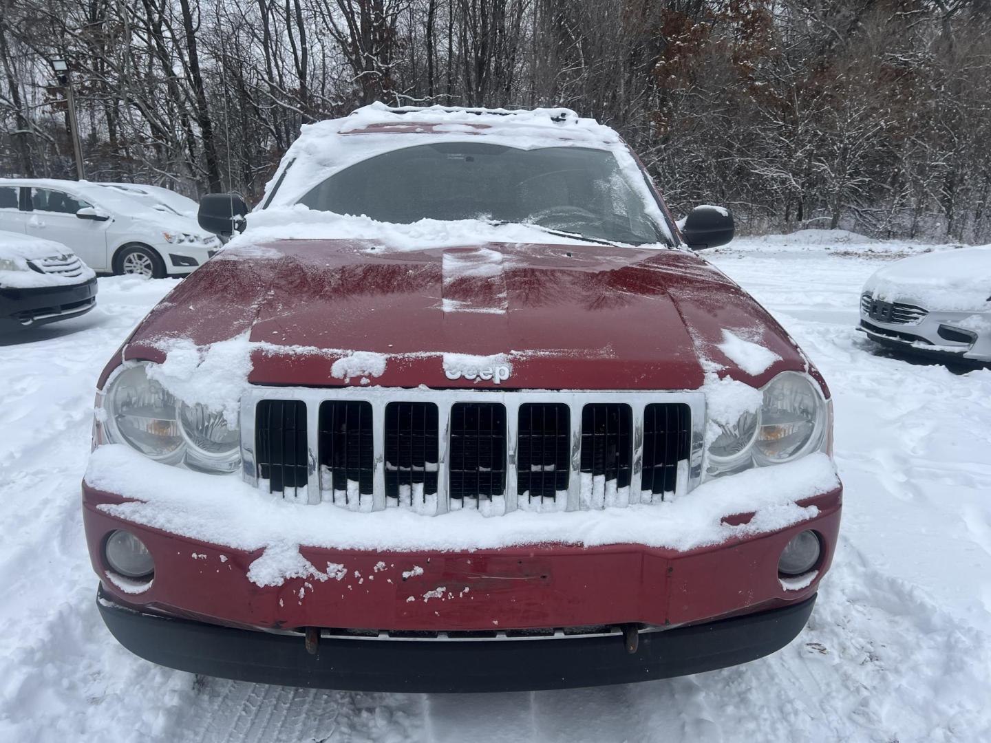 2005 Red Jeep Grand Cherokee Limited 4WD (1J4HR58285C) with an 5.7L V8 OHV 16V engine, 5-Speed Automatic Overdrive transmission, located at 17255 hwy 65 NE, Ham Lake, MN, 55304, 0.000000, 0.000000 - Photo#6