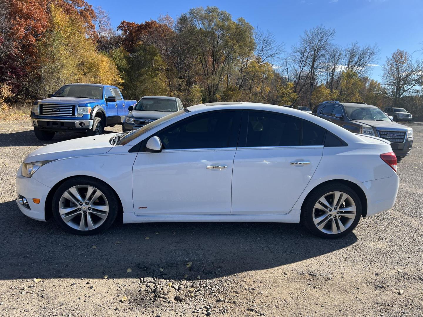 2011 White Chevrolet Cruze 2LT (1G1PH5S98B7) with an 1.4L L4 DOHC 16V TURBO engine, 6-Speed Manual transmission, located at 17255 hwy 65 NE, Ham Lake, MN, 55304, 0.000000, 0.000000 - Photo#2