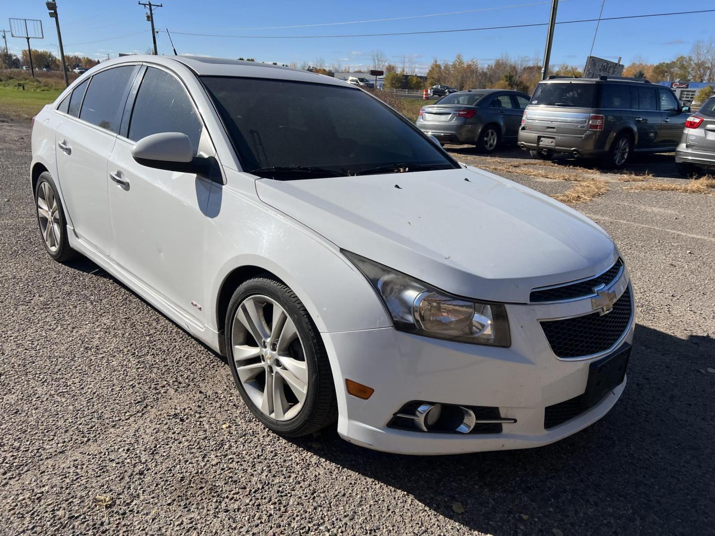 2011 White Chevrolet Cruze 2LT (1G1PH5S98B7) with an 1.4L L4 DOHC 16V TURBO engine, 6-Speed Manual transmission, located at 17255 hwy 65 NE, Ham Lake, MN, 55304, 0.000000, 0.000000 - Photo#5